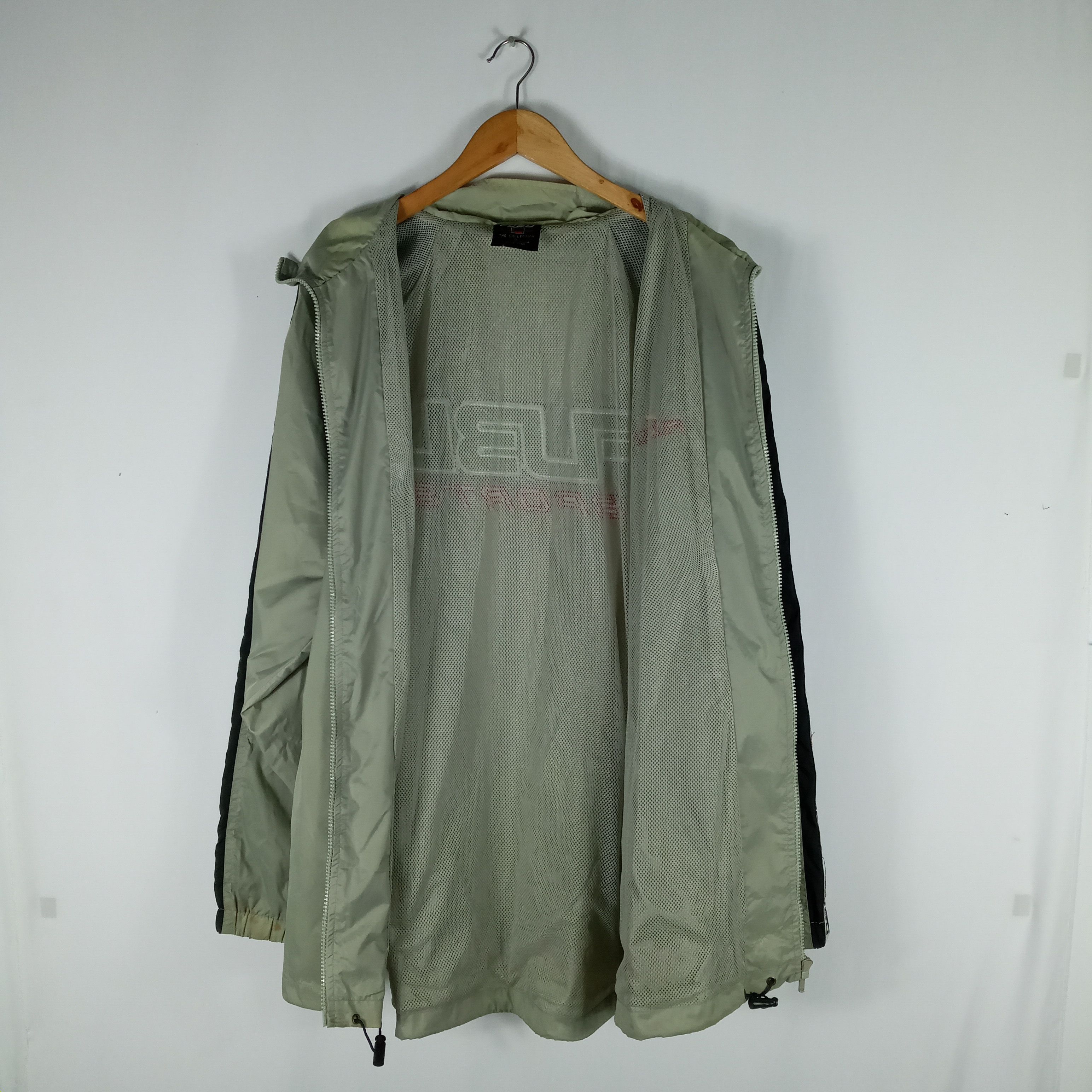 Fubu × Japanese Brand Vintage Oversize Fubu Big Logo Faded Windbreaker Jacket Size US XXL / EU 58 / 5 - 13 Thumbnail