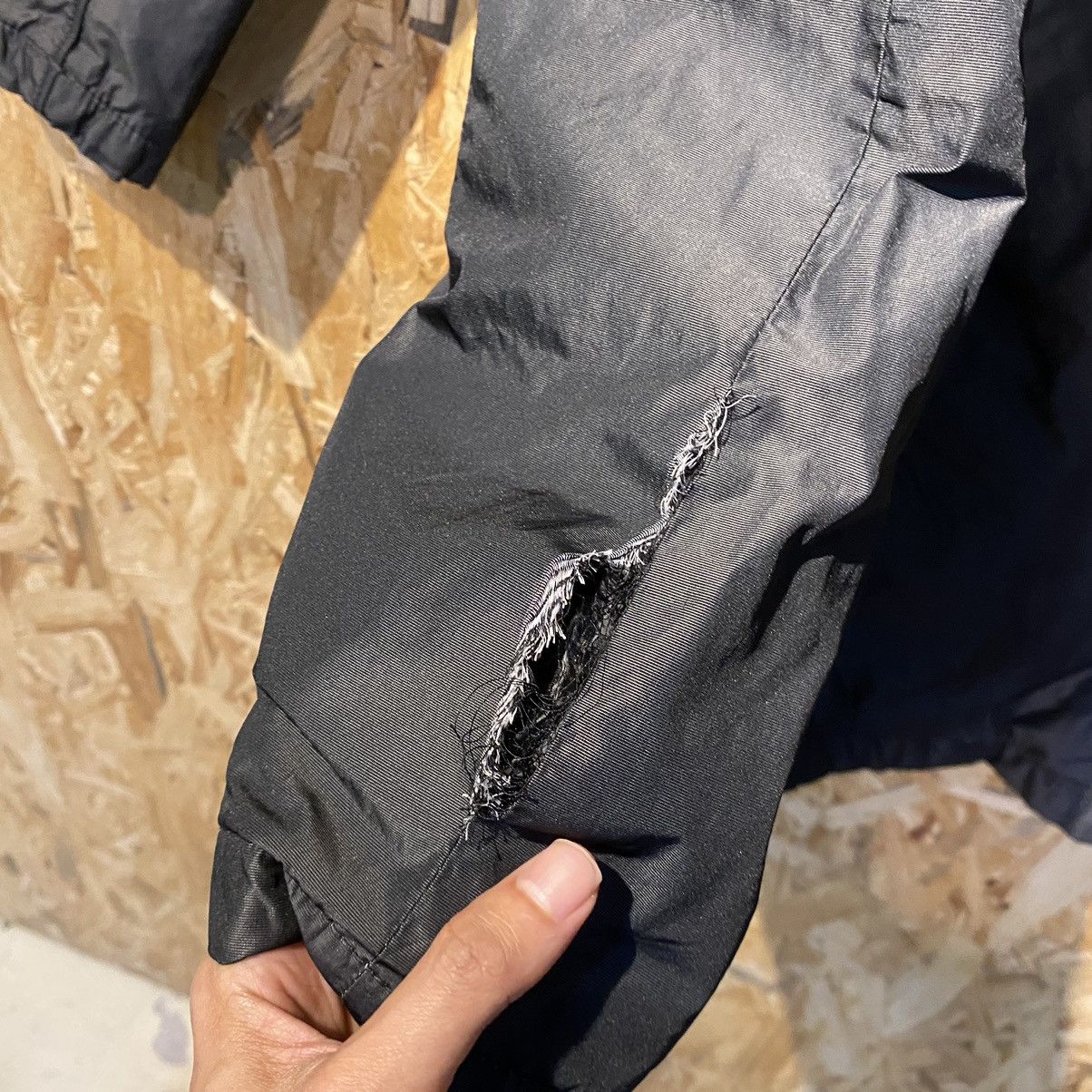 Armani × Armani Collezioni RARE‼️Armani Collezioni Trench Coats Size US L / EU 52-54 / 3 - 13 Thumbnail