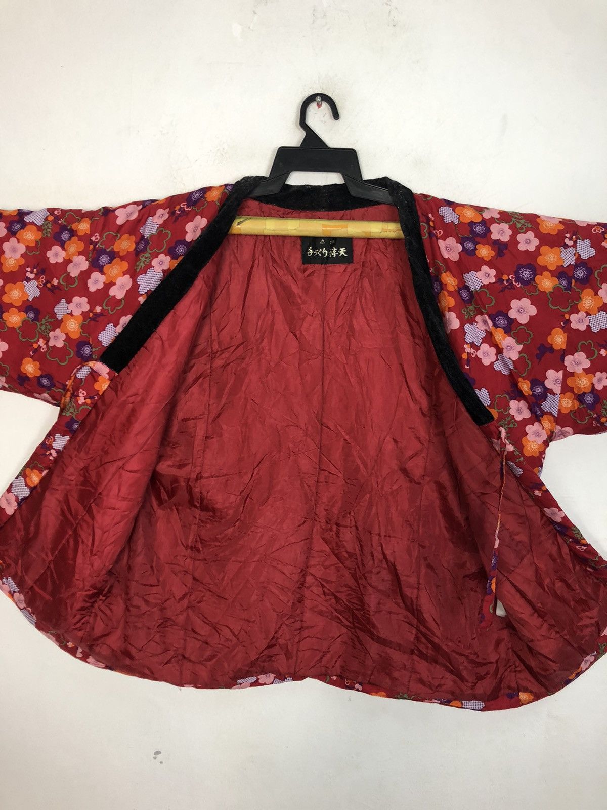 Japanese Brand 90s Japanese Traditional Kimono Hanten Padded Floral Design Size US XL / EU 56 / 4 - 3 Thumbnail