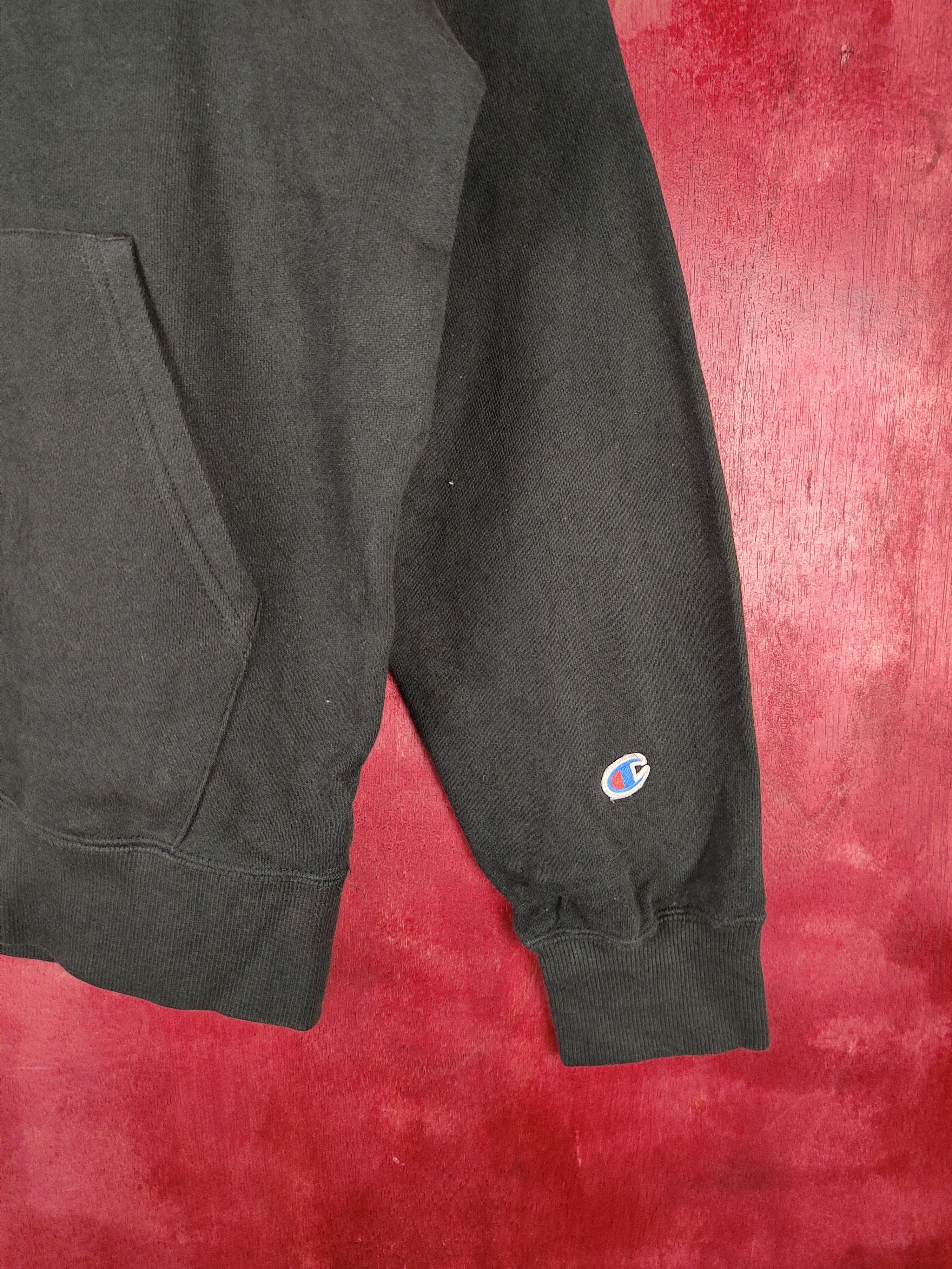 Champion × Japanese Brand Champion vintage Black Hoodie Sweatshirt #5213 Size US M / EU 48-50 / 2 - 6 Thumbnail