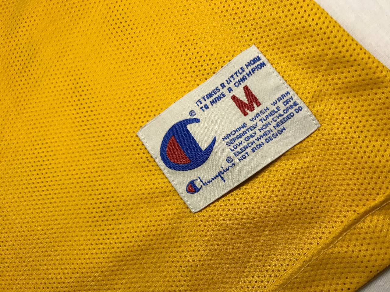 NBA Vintage 90 Champion Magic Johnson 32 LA Lakers Jersey NBA Size US M / EU 48-50 / 2 - 5 Thumbnail
