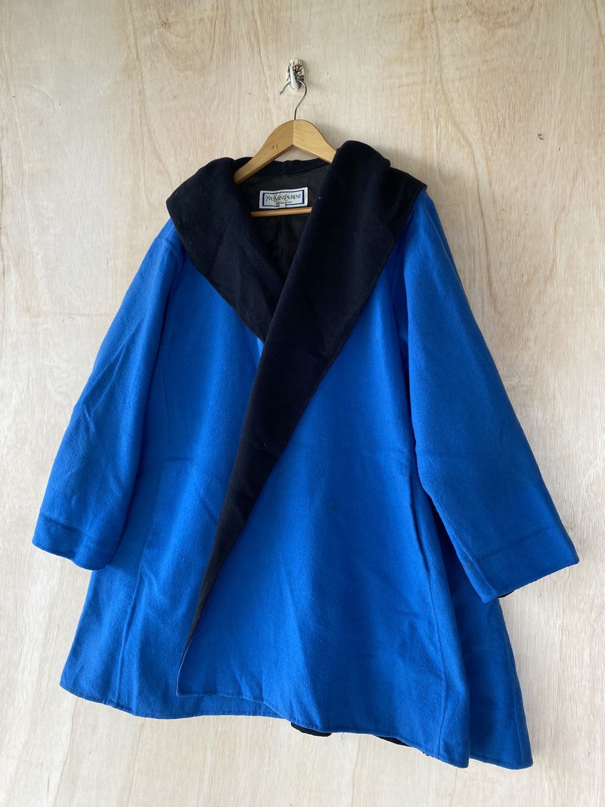 Yves Saint Laurent 🔥SALE🔥YVES SAINT LAURENT WOOL BUTTON LESS JACKET Size M / US 6-8 / IT 42-44 - 8 Thumbnail