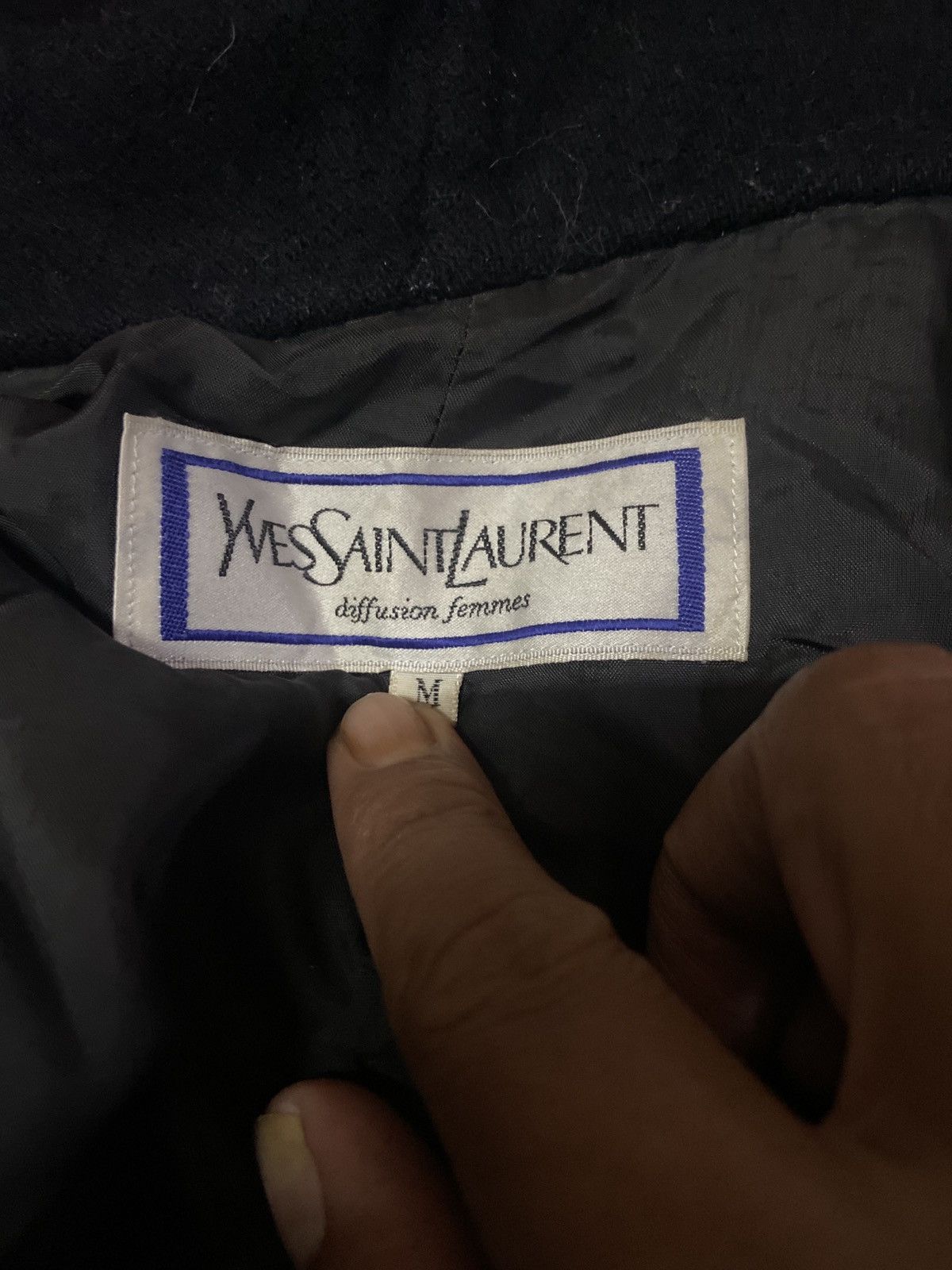 Yves Saint Laurent 🔥SALE🔥YVES SAINT LAURENT WOOL BUTTON LESS JACKET Size M / US 6-8 / IT 42-44 - 9 Thumbnail