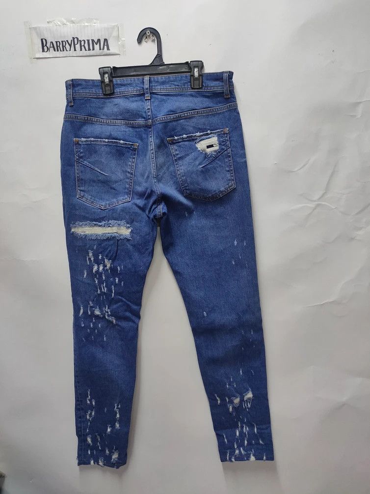 Zara offers mens rhinestone studded jeans 90s size 36