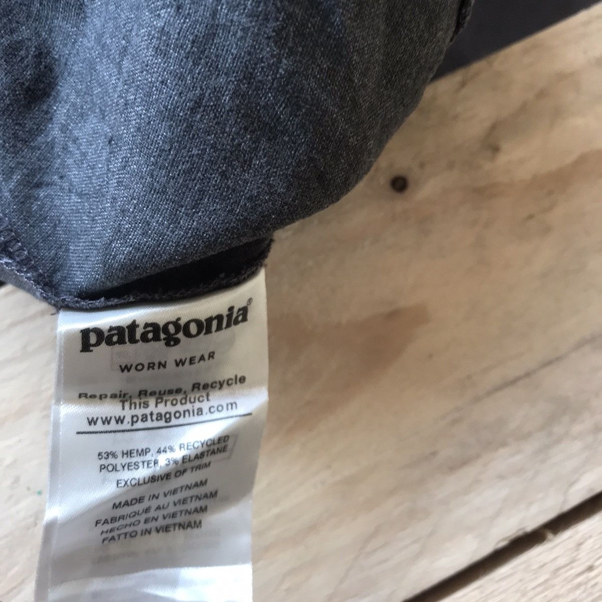 Patagonia × Vintage Vintage Patagonia Hiking Outdoor Pants sunfaded Size US 28 / EU 44 - 12 Thumbnail