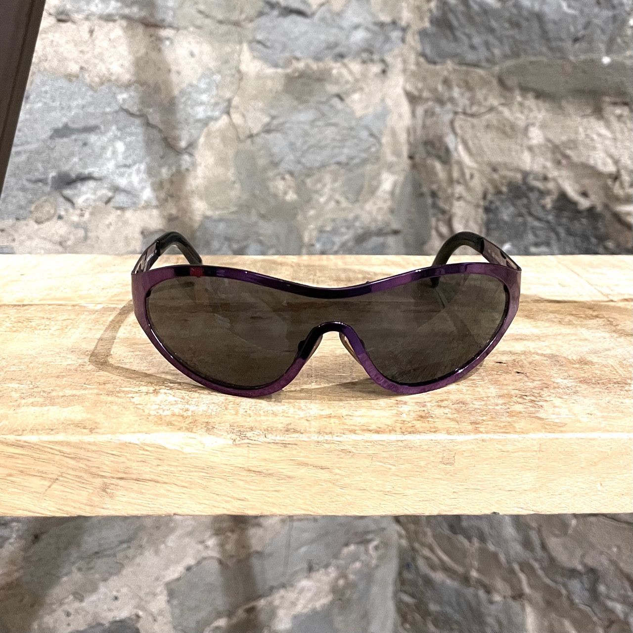 Gucci Gucci GG 1612S Purple Oval Shield Sunglasses Size ONE SIZE - 2 Thumbnail