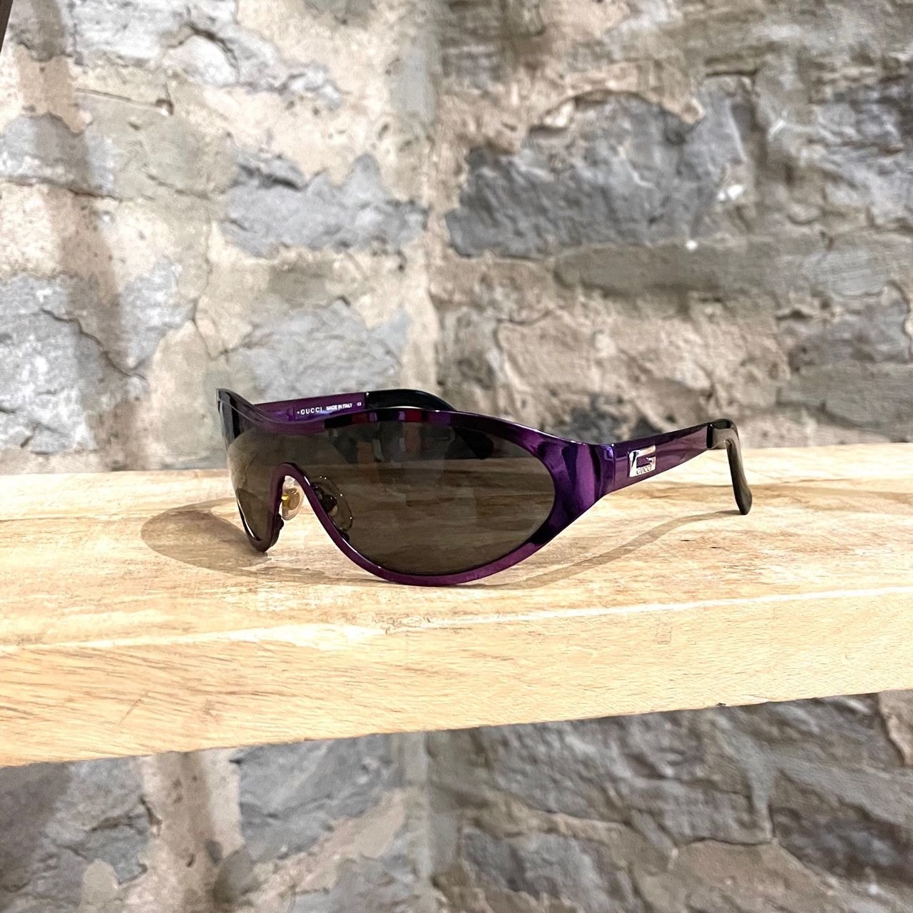 Gucci Gucci GG 1612S Purple Oval Shield Sunglasses Size ONE SIZE - 1 Thumbnail