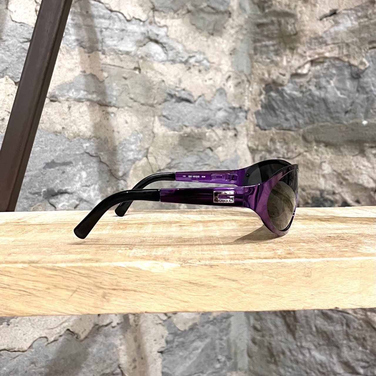 Gucci Gucci GG 1612S Purple Oval Shield Sunglasses Size ONE SIZE - 8 Thumbnail