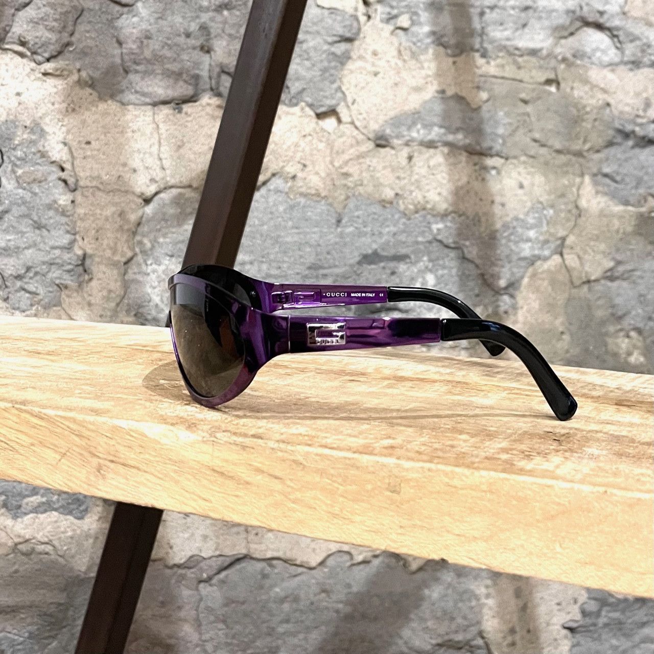 Gucci Gucci GG 1612S Purple Oval Shield Sunglasses Size ONE SIZE - 3 Thumbnail