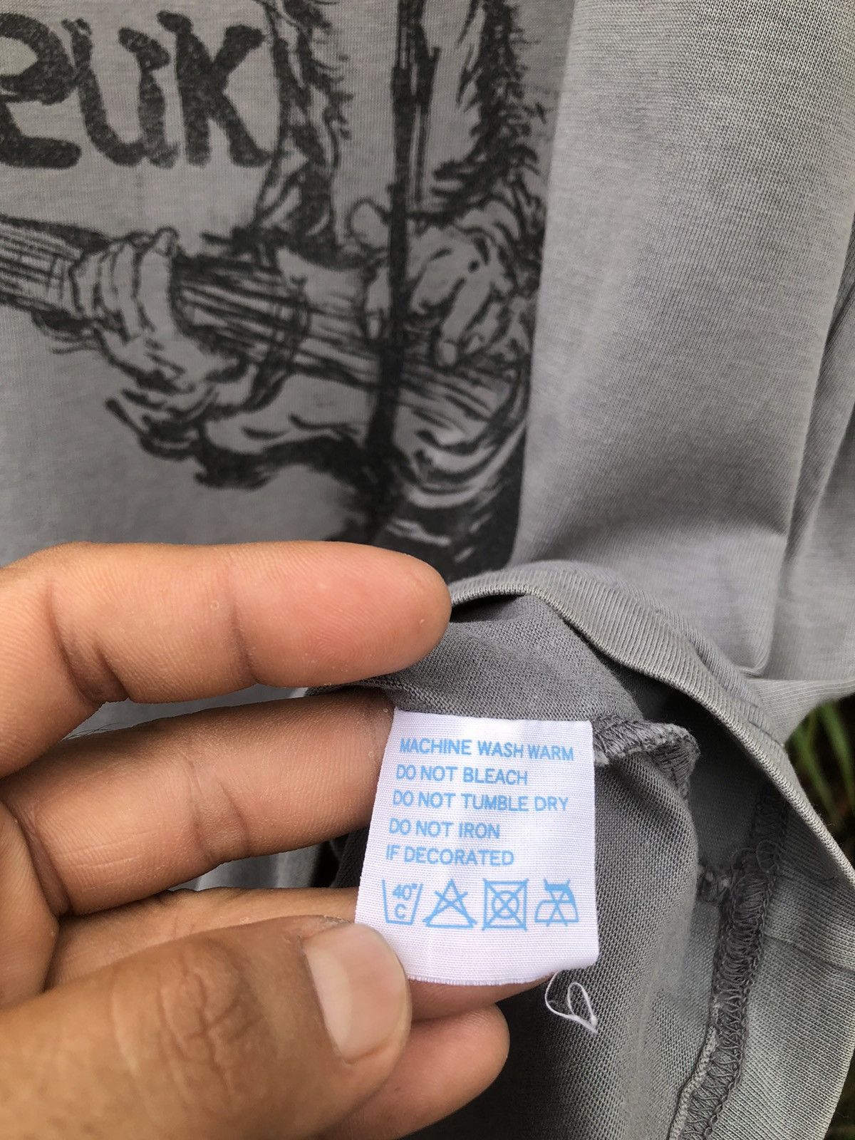 Band Tees Last Drop🔥Rare🔥Vintage Arts Kurt Cobain Nirvana Band Tee Size US L / EU 52-54 / 3 - 5 Thumbnail