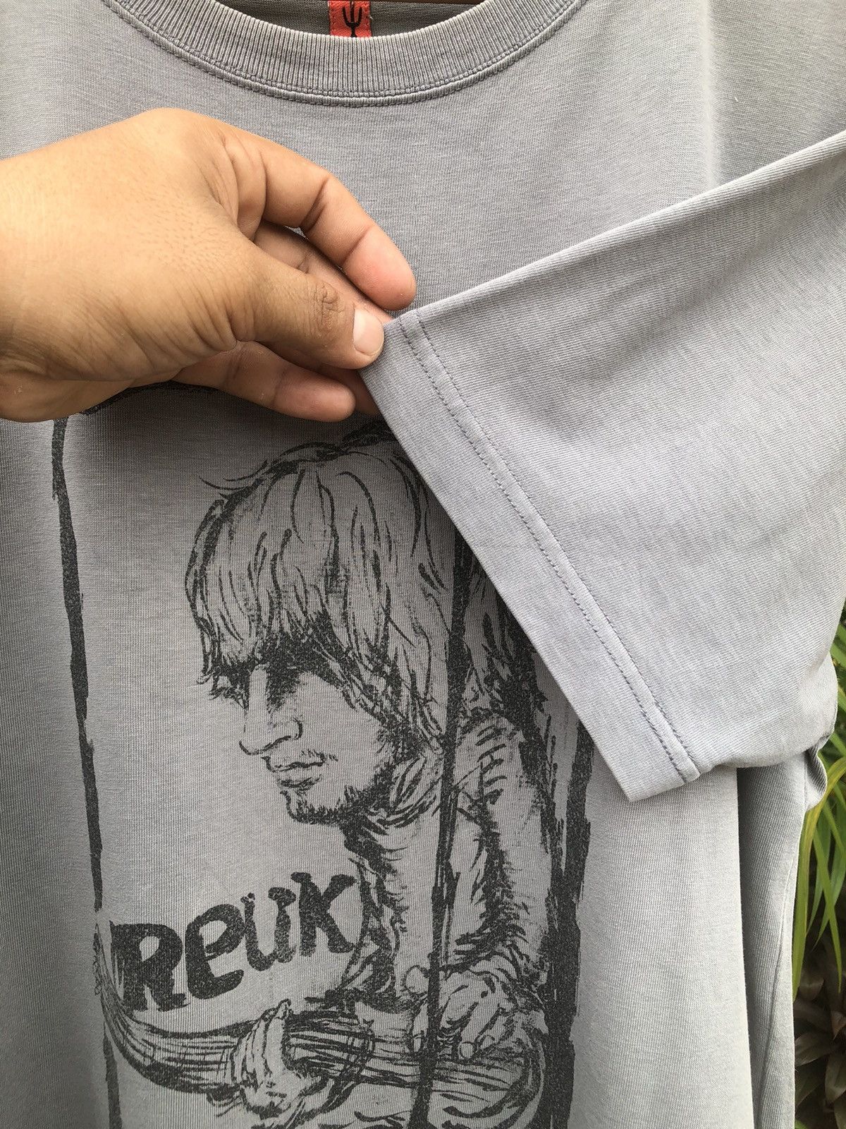 Band Tees Last Drop🔥Rare🔥Vintage Arts Kurt Cobain Nirvana Band Tee Size US L / EU 52-54 / 3 - 6 Thumbnail