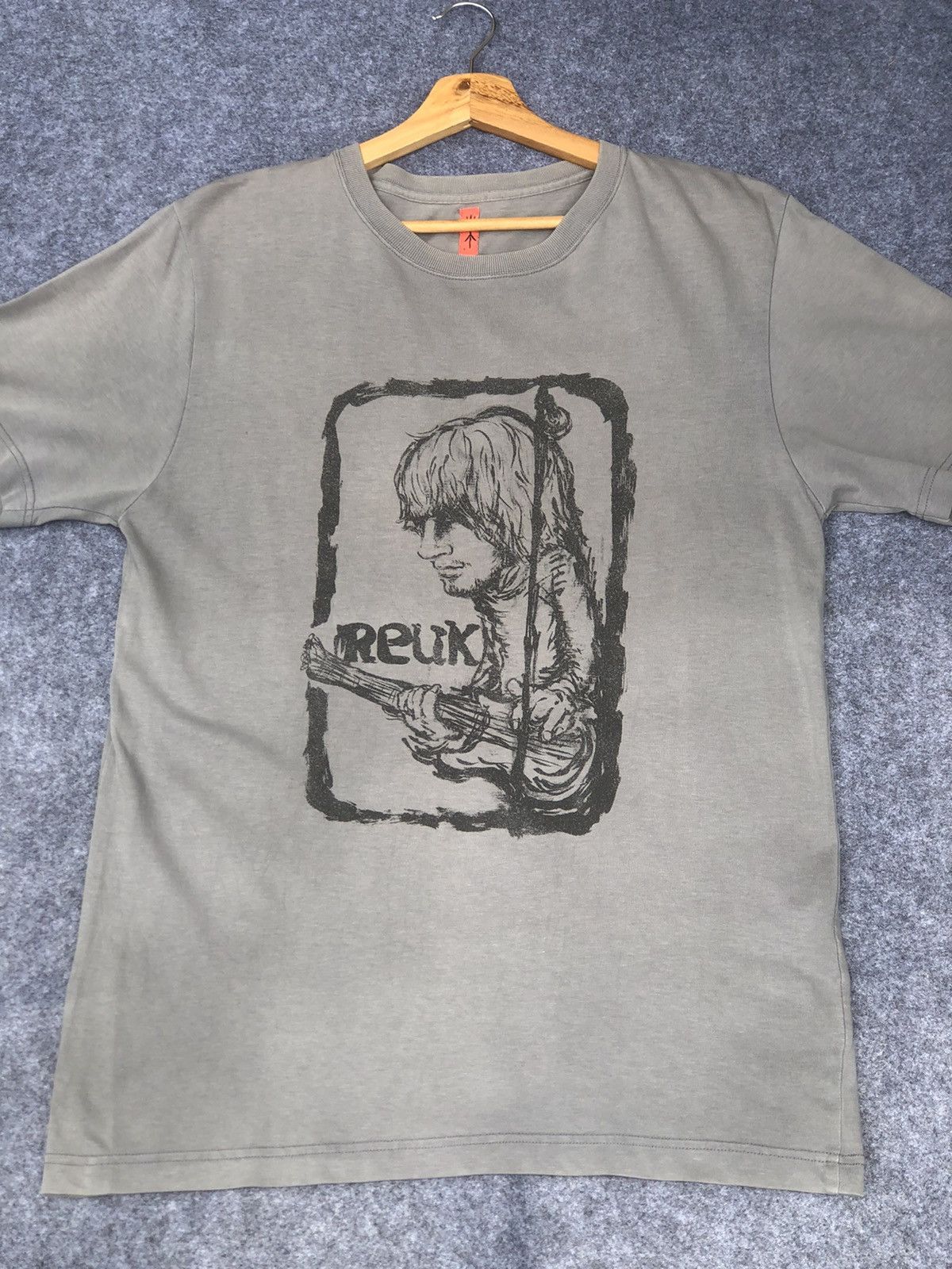 Band Tees Last Drop🔥Rare🔥Vintage Arts Kurt Cobain Nirvana Band Tee Size US L / EU 52-54 / 3 - 8 Thumbnail