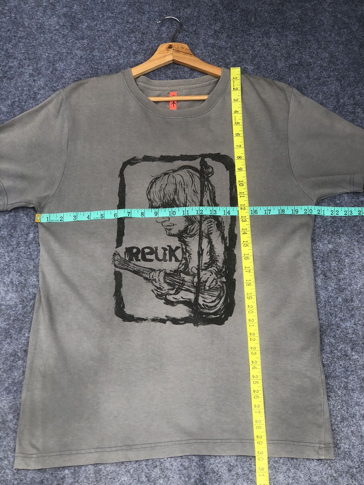 Band Tees Last Drop🔥Rare🔥Vintage Arts Kurt Cobain Nirvana Band Tee Size US L / EU 52-54 / 3 - 9 Thumbnail