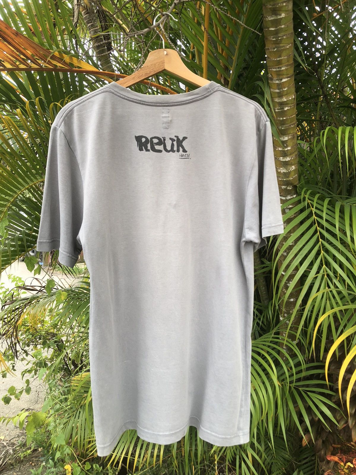Band Tees Last Drop🔥Rare🔥Vintage Arts Kurt Cobain Nirvana Band Tee Size US L / EU 52-54 / 3 - 4 Thumbnail