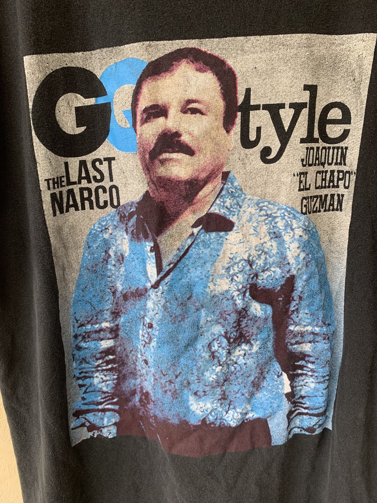 20471120 Vintage 00s Serial Killer Joaquin El Chapo Guzman Tee Size US L / EU 52-54 / 3 - 3 Thumbnail