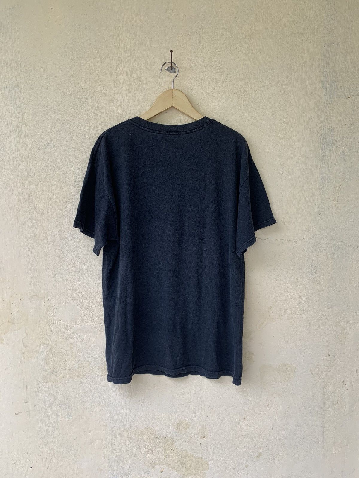 20471120 Vintage 00s Serial Killer Joaquin El Chapo Guzman Tee Size US L / EU 52-54 / 3 - 10 Thumbnail