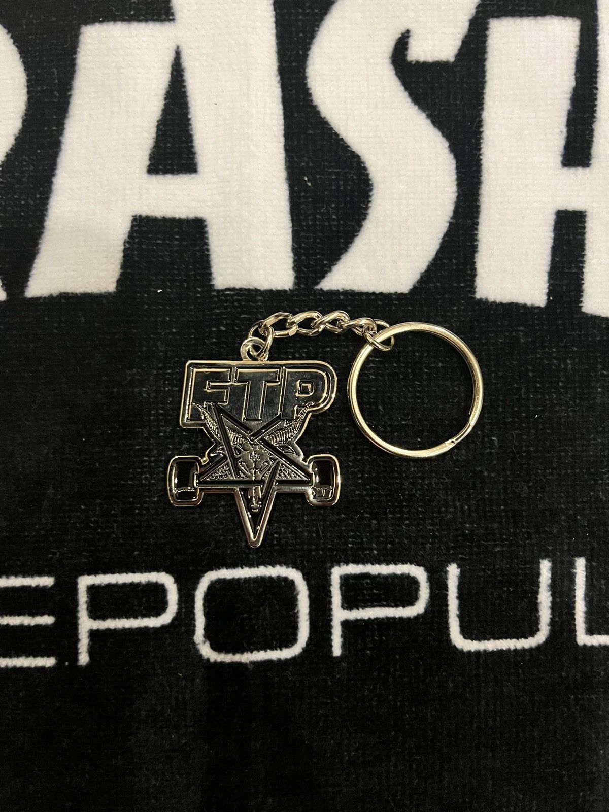 Fuck The Population × Thrasher Fuck the Population Thrasher Keychain Size ONE SIZE - 1 Thumbnail