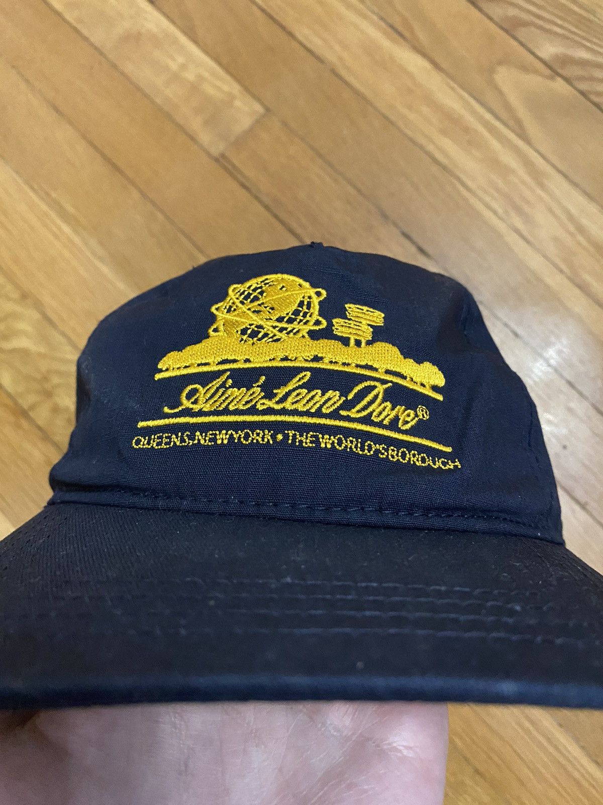 美品 エメレオンドレUnisphere Capネイビーキャップ supreme