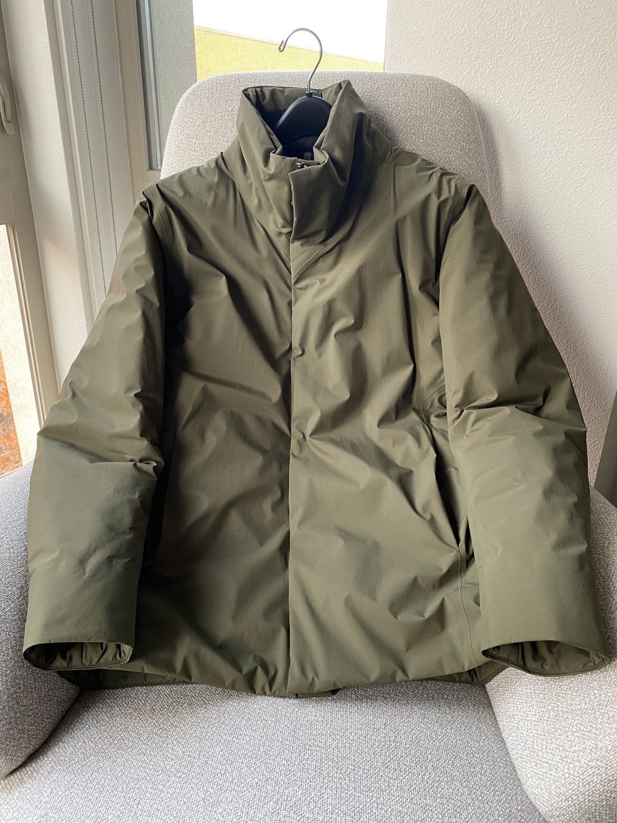 Veilance Veilance Euler IS / Olive / XS Size US XS / EU 42 / 0 - 1 Thumbnail