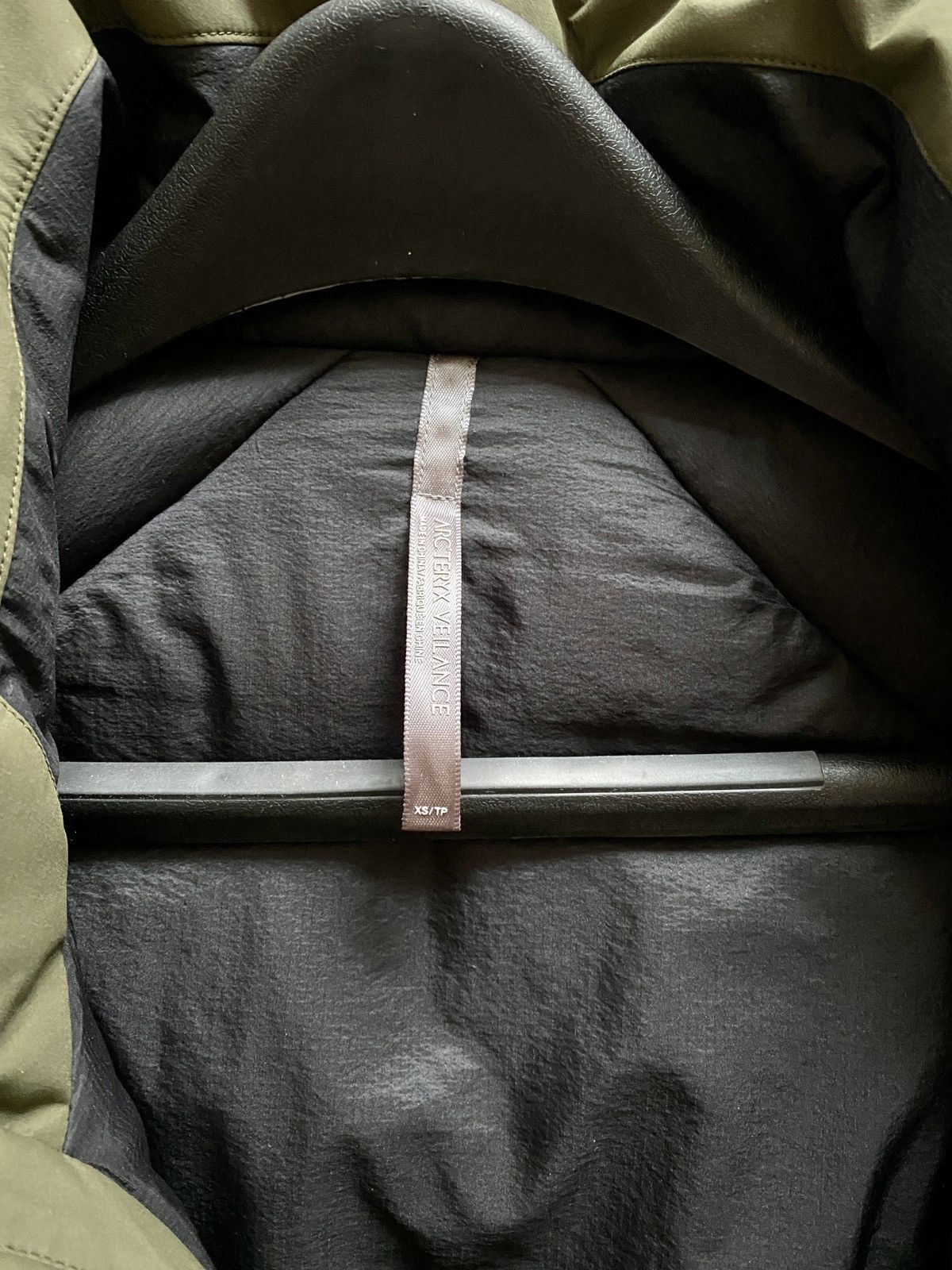 Veilance Veilance Euler IS / Olive / XS Size US XS / EU 42 / 0 - 2 Thumbnail