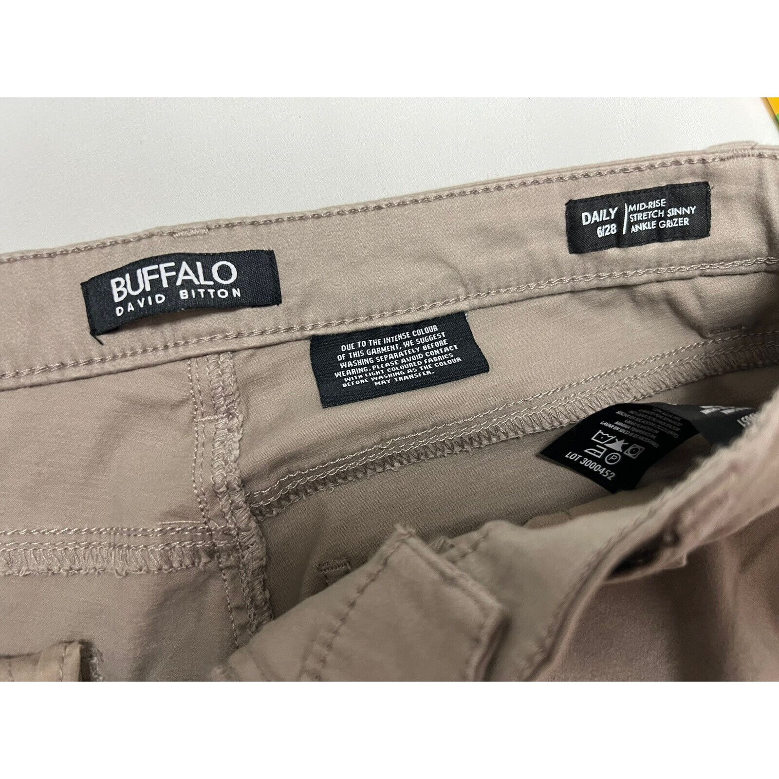 Buffalo David Bitton Jeans Donna Queen - Vita Media, Bootcut Elasticizzato, Denim Sostenibile - 4