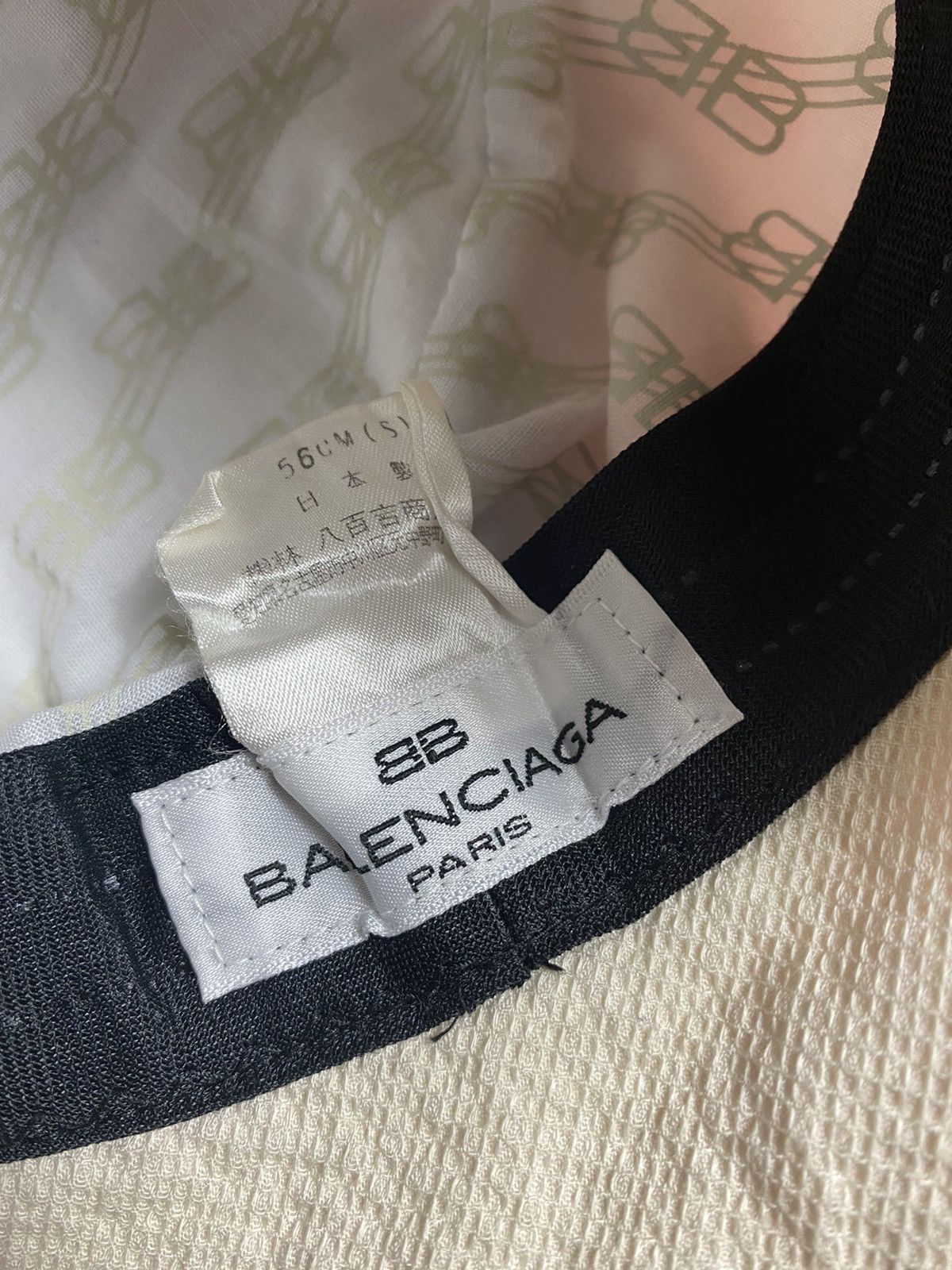 Balenciaga Vintage Minimalist Style Balenciaga Bucket hat Size ONE SIZE - 5 Thumbnail