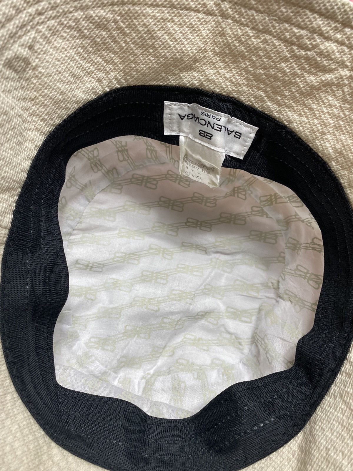Balenciaga Vintage Minimalist Style Balenciaga Bucket hat Size ONE SIZE - 10 Thumbnail