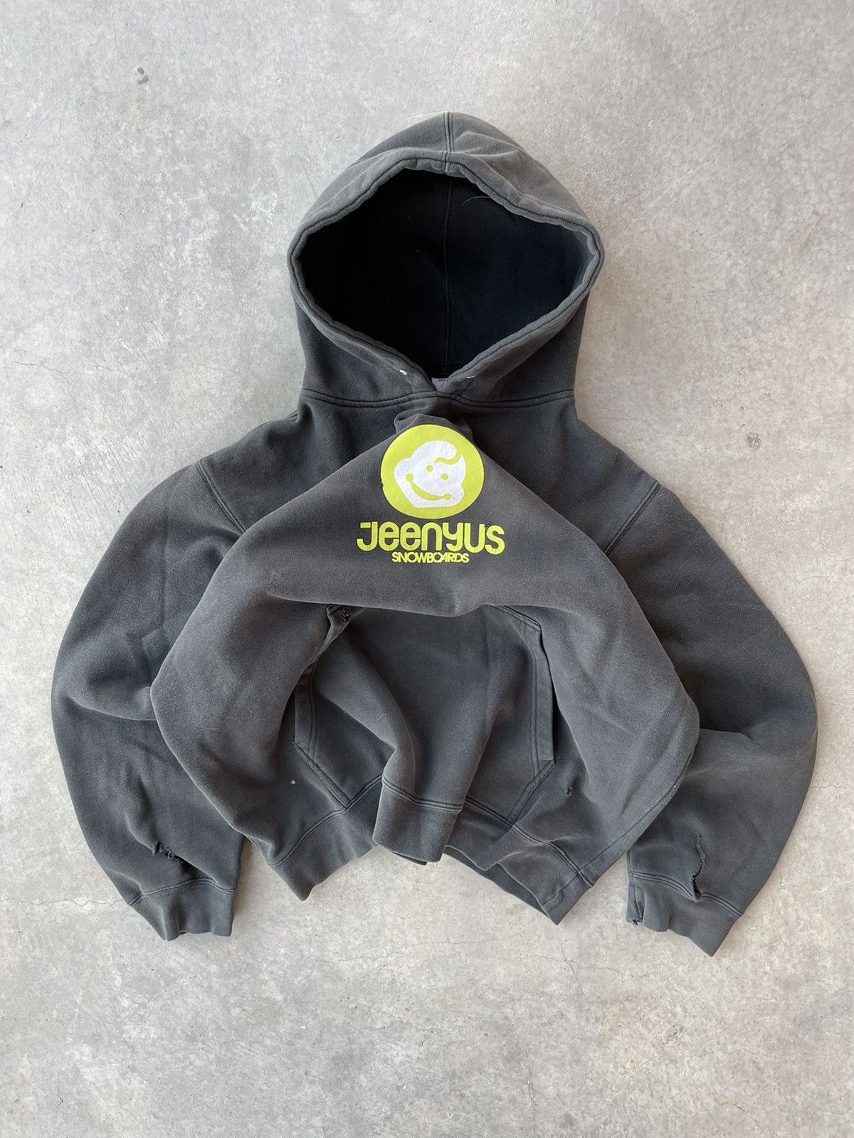 Early 2000s Jeenyus Snowboards sweatshirt