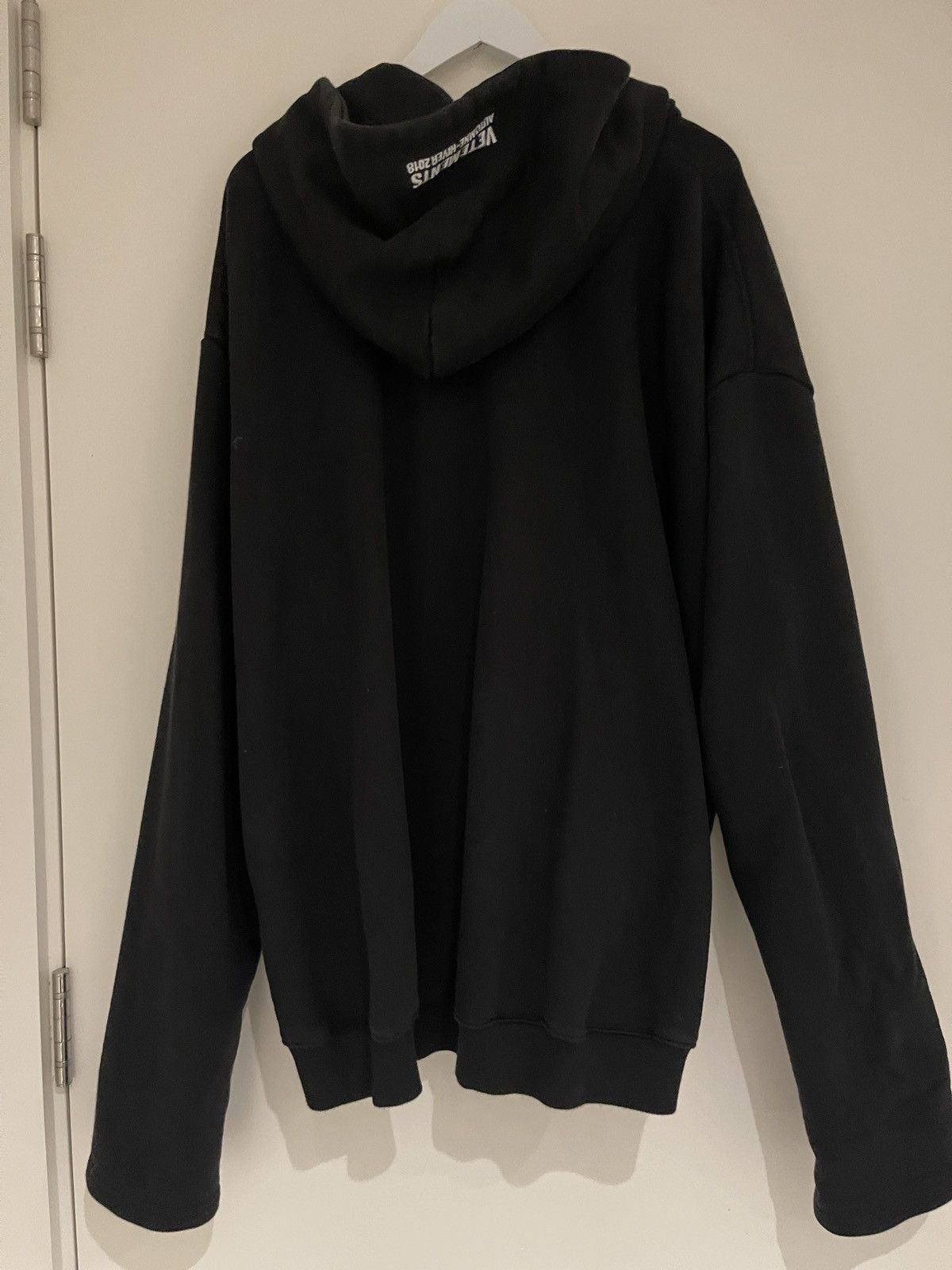 Vetements Titanic Printed Zip-up Hoodie | Xia Office