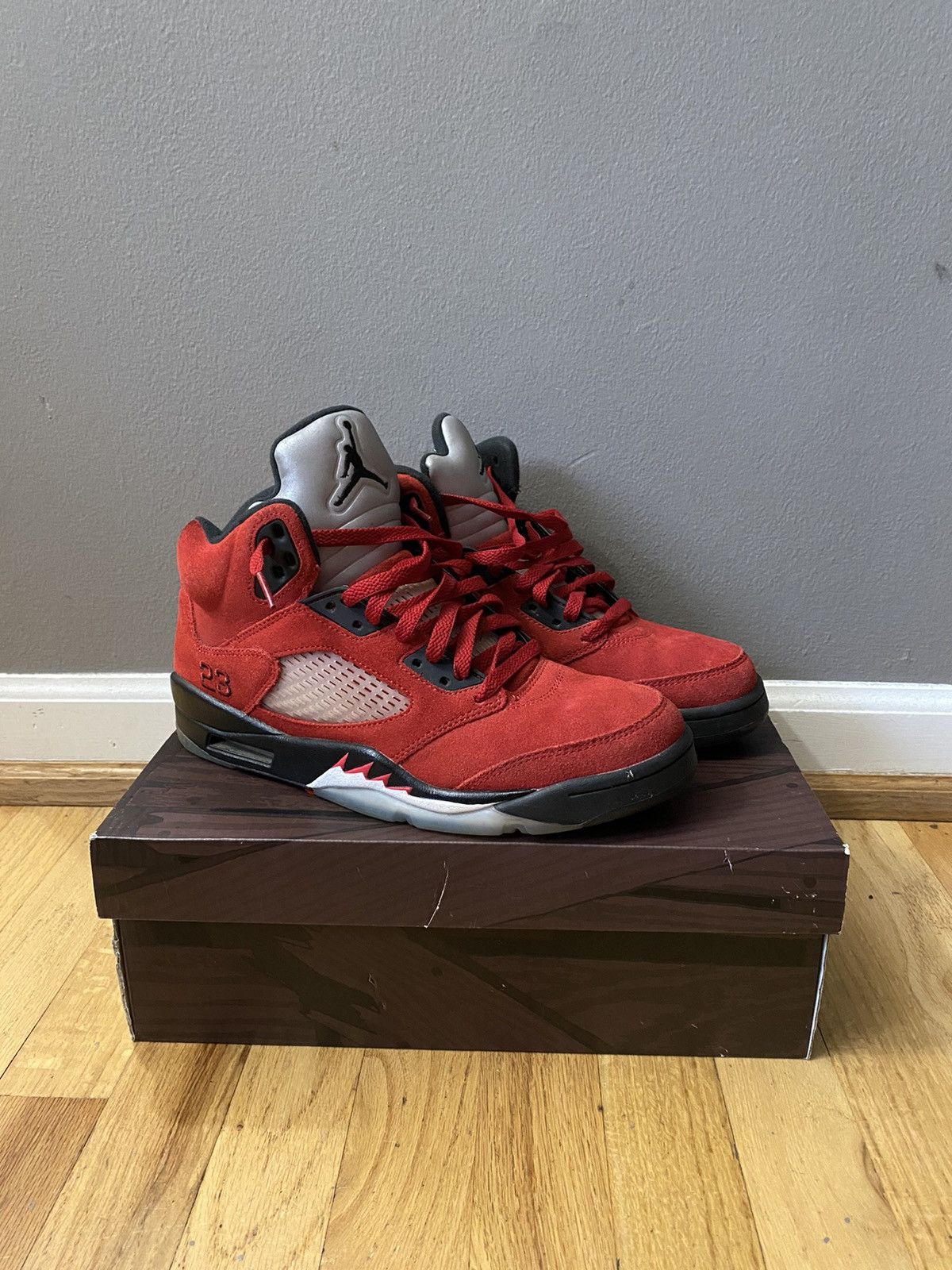 jordan 5 raging bull size 8.5