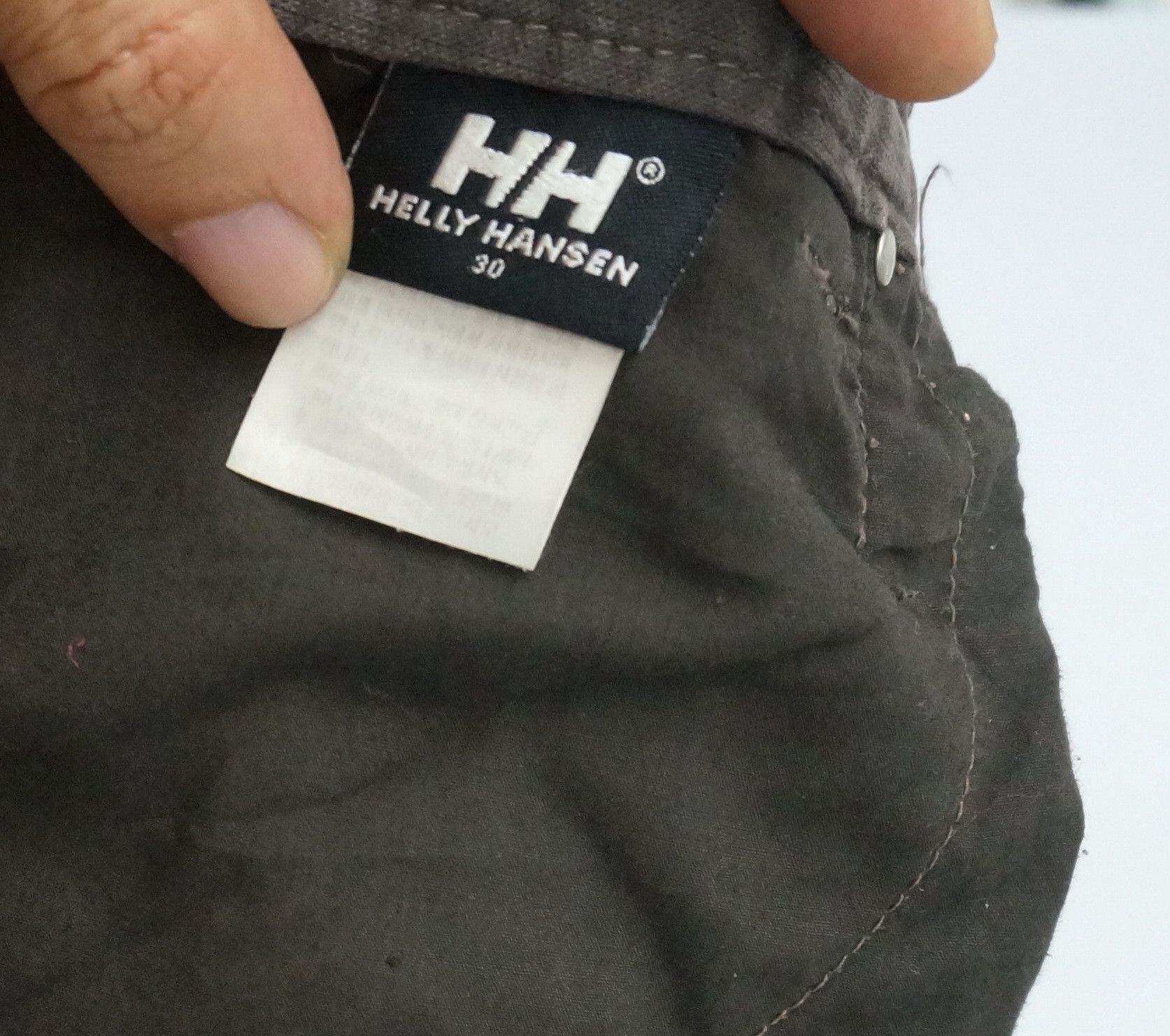 Helly Hansen Rare Vintage HELLY HANSEN Sunfaded Worn Out Pants Size US 30 / EU 46 - 22 Thumbnail