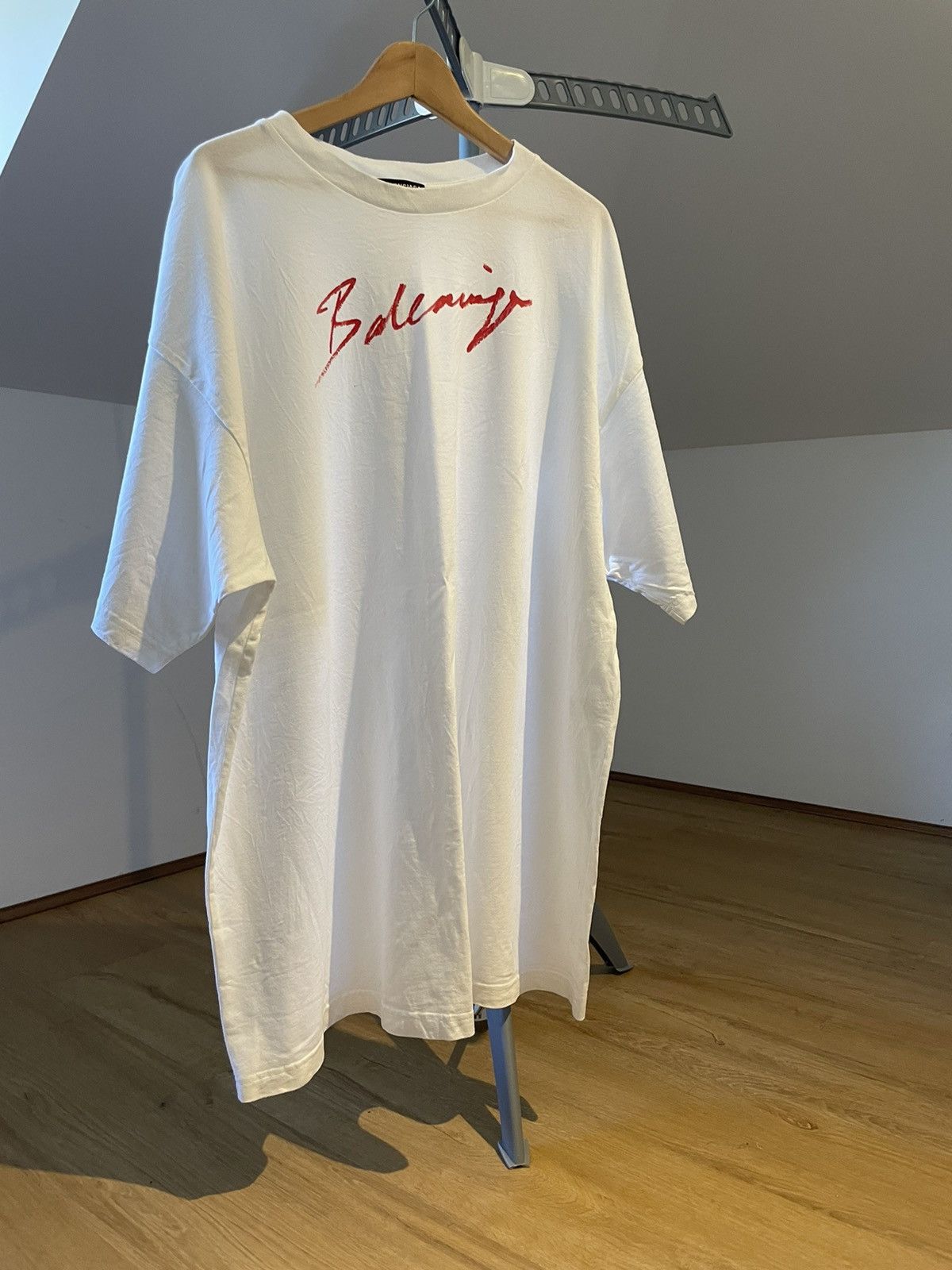 balenciaga white t shirt pink writing