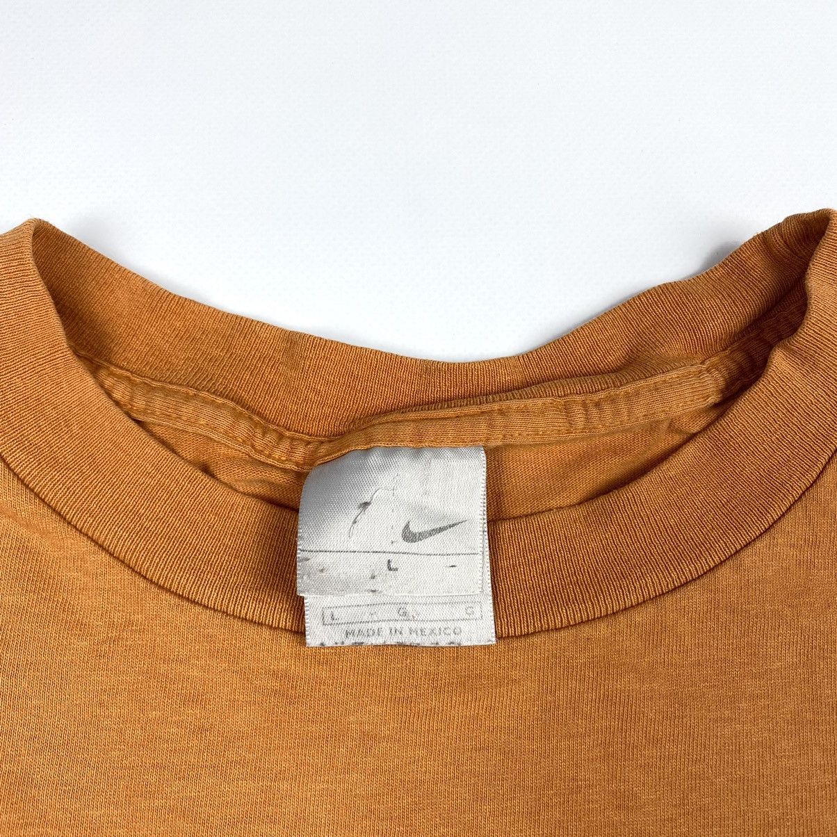Nike 00’s Vintage Nike Just Do It TShirt Center Logo Travis Scott Size US L / EU 52-54 / 3 - 5 Thumbnail