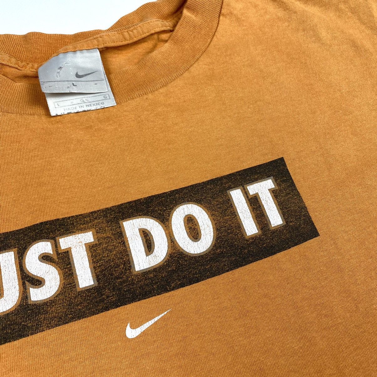 Nike 00’s Vintage Nike Just Do It TShirt Center Logo Travis Scott Size US L / EU 52-54 / 3 - 4 Thumbnail