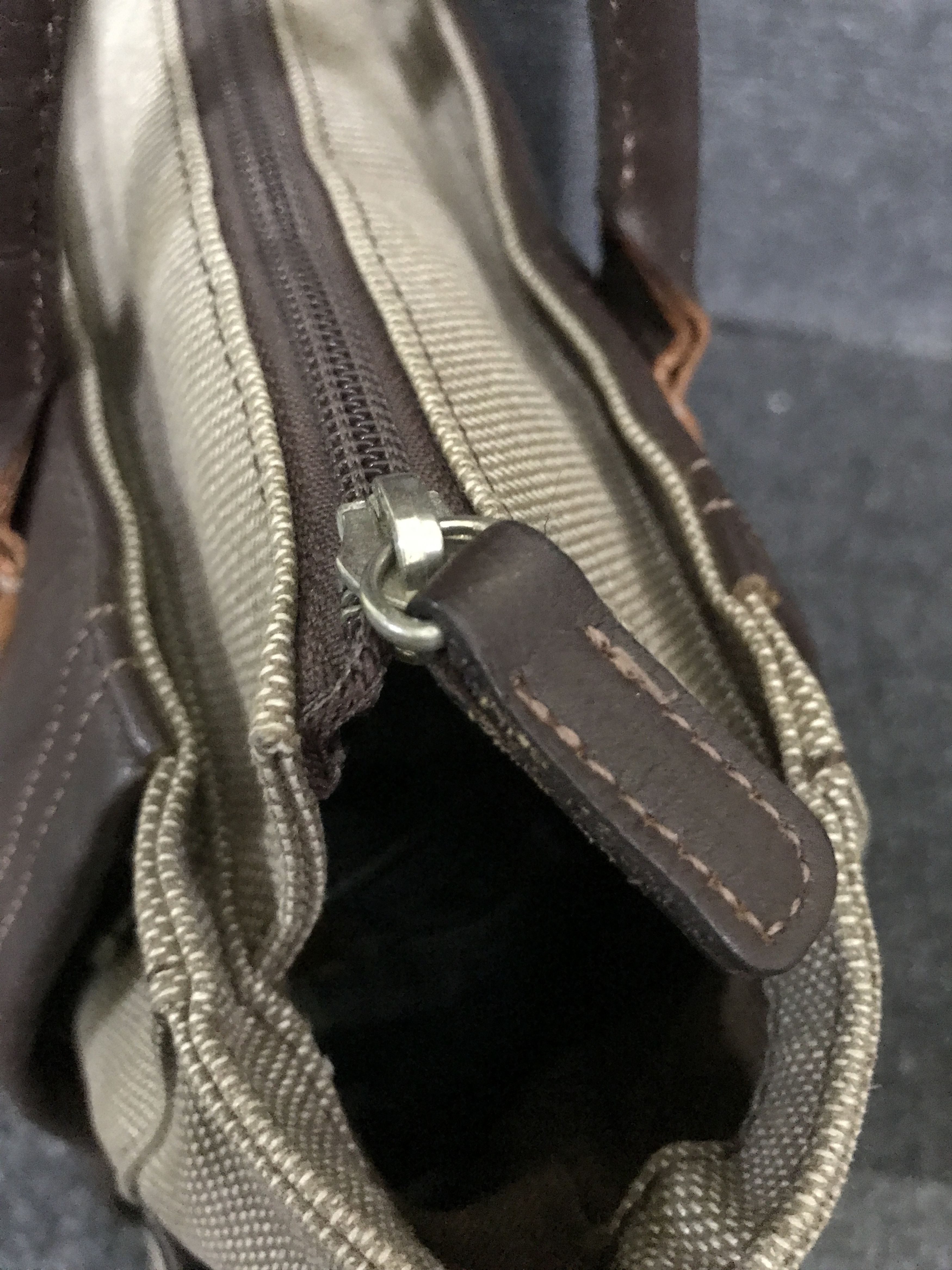 agnes b. B4 agnes b France Designer Bag Size ONE SIZE - 4 Thumbnail