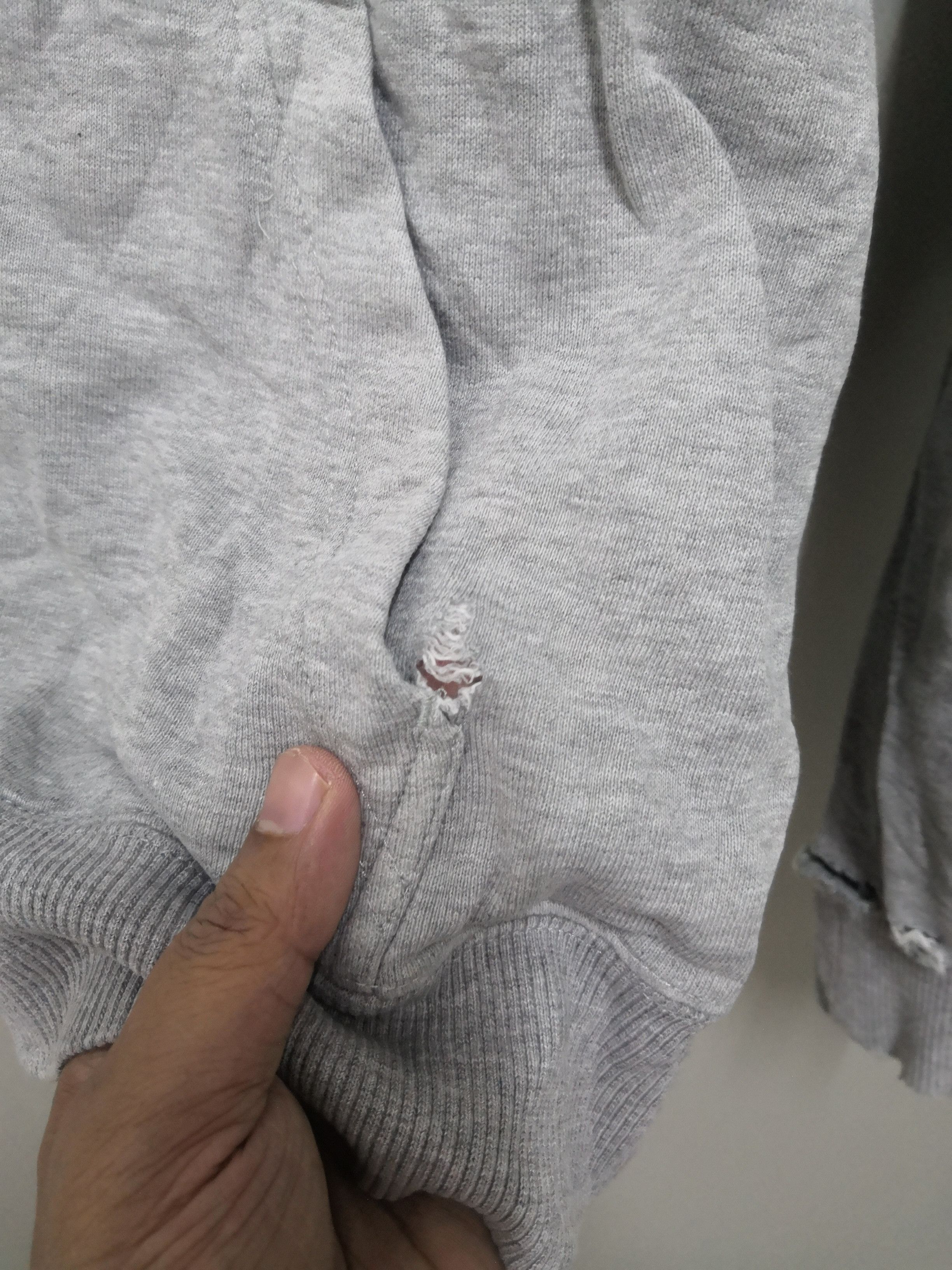 Nike × Vintage Vintage Nike Y2K Small Logo Distressed Hoodie Gray Size US M / EU 48-50 / 2 - 15 Thumbnail