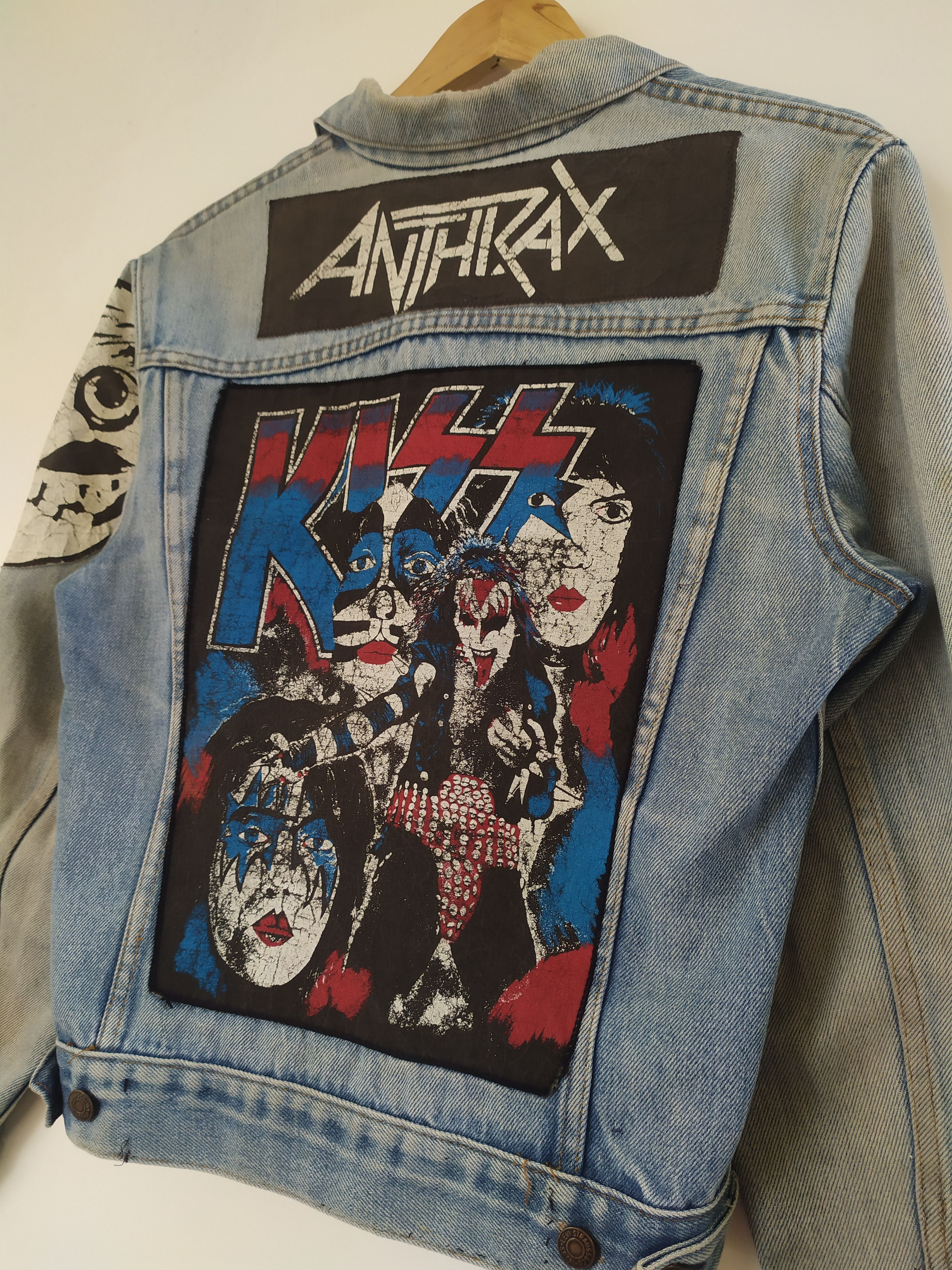 Band Tees × Levi's Vintage Clothing Vintage Levis Custom Band Patches Denim Jacket Size US M / EU 48-50 / 2 - 5 Thumbnail