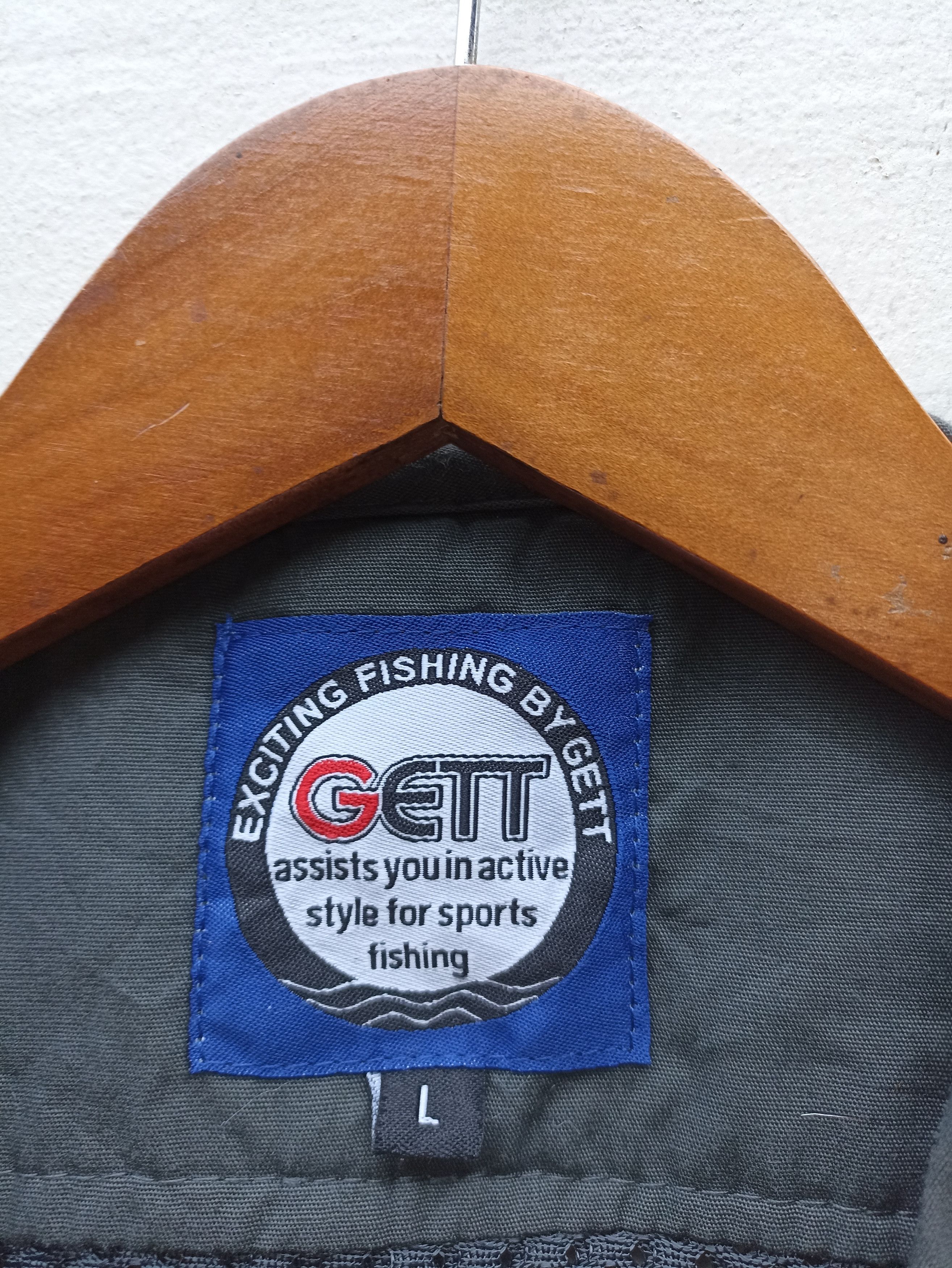 Japanese Brand Gett vest tactical fishing sport specialties Size US M / EU 48-50 / 2 - 6 Thumbnail