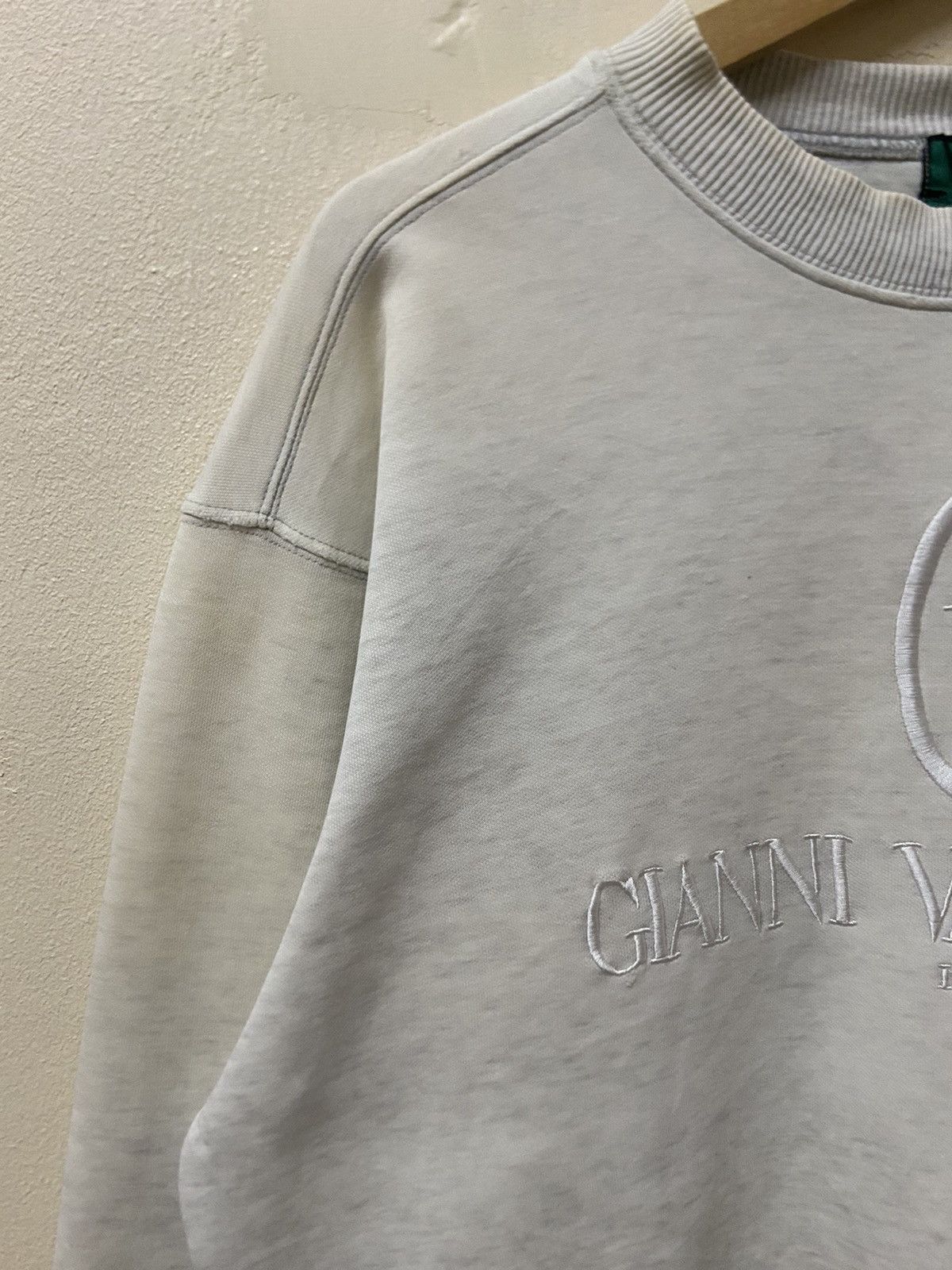 Vintage Gianni Valentino Italy Sweatshirt Sun Faded Size M