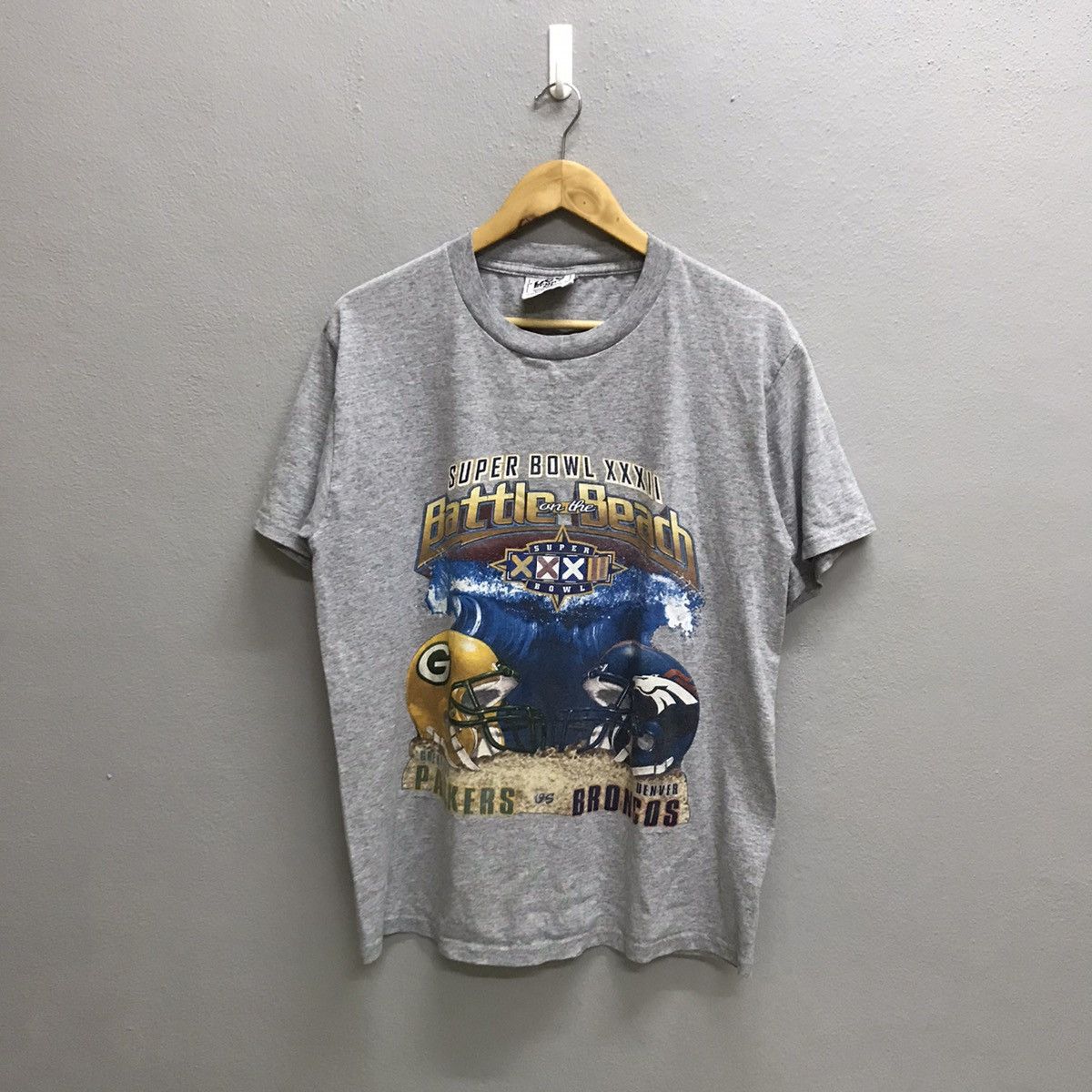 Nutmeg Vintage 90s Nflp Battle Beach Nutmeg Mils Lee Sports Tshirt Size US M / EU 48-50 / 2 - 3 Thumbnail