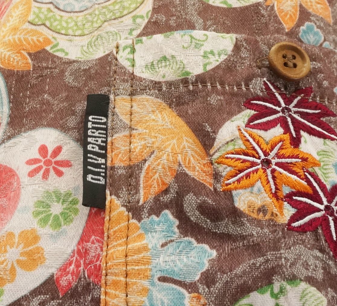 Japanese Brand RARE D.I.V PARTO SPORT Floral Design Button Ups T-Shirt Size US L / EU 52-54 / 3 - 4 Thumbnail