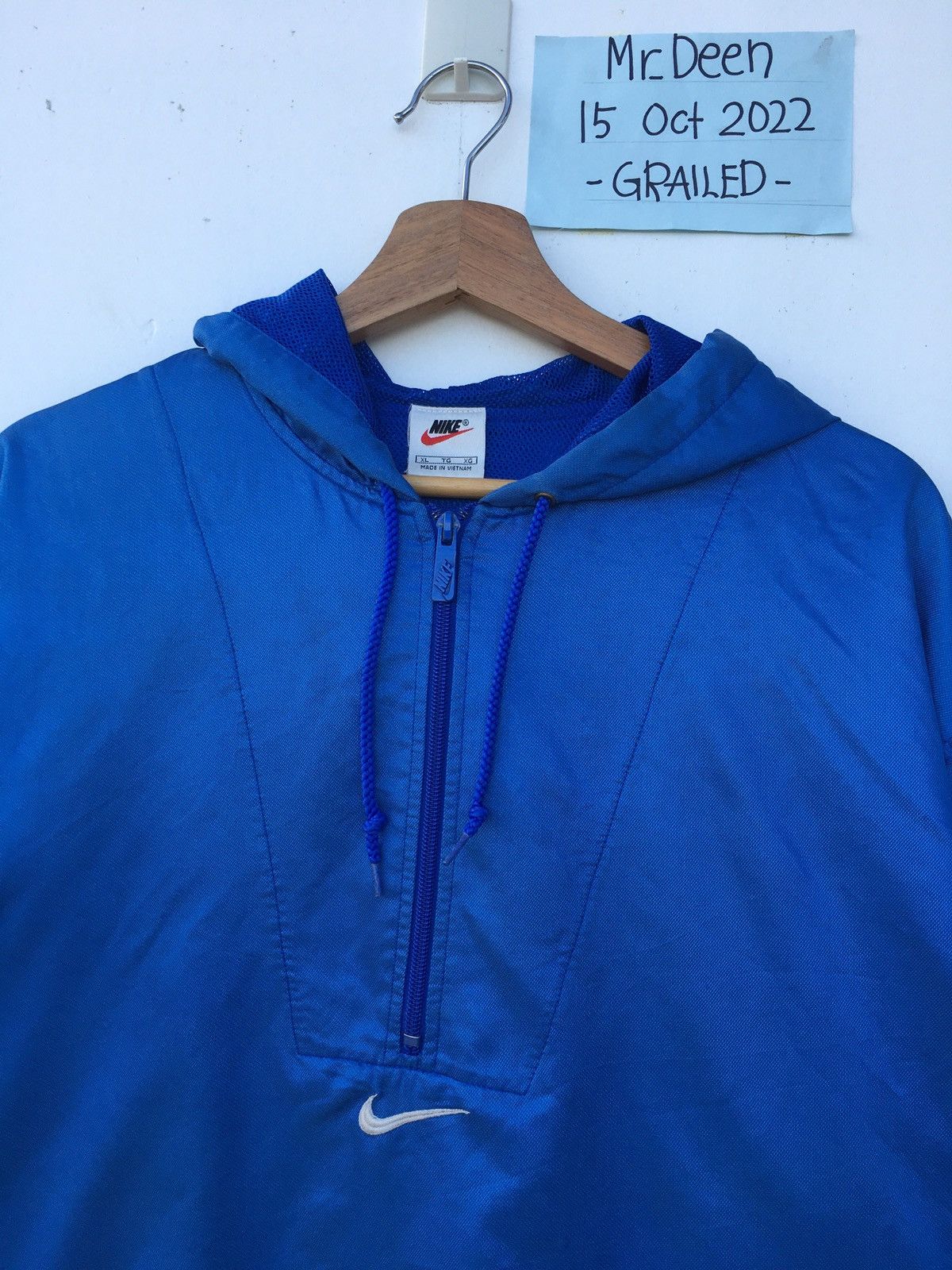 Nike Rare Vintage Nike Center Swoosh Biglogo Hoodie Size US XL / EU 56 / 4 - 16 Thumbnail