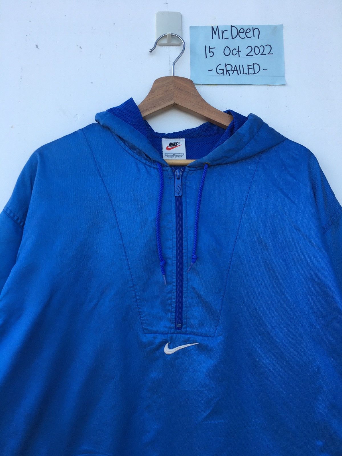 Nike Rare Vintage Nike Center Swoosh Biglogo Hoodie Size US XL / EU 56 / 4 - 1 Thumbnail