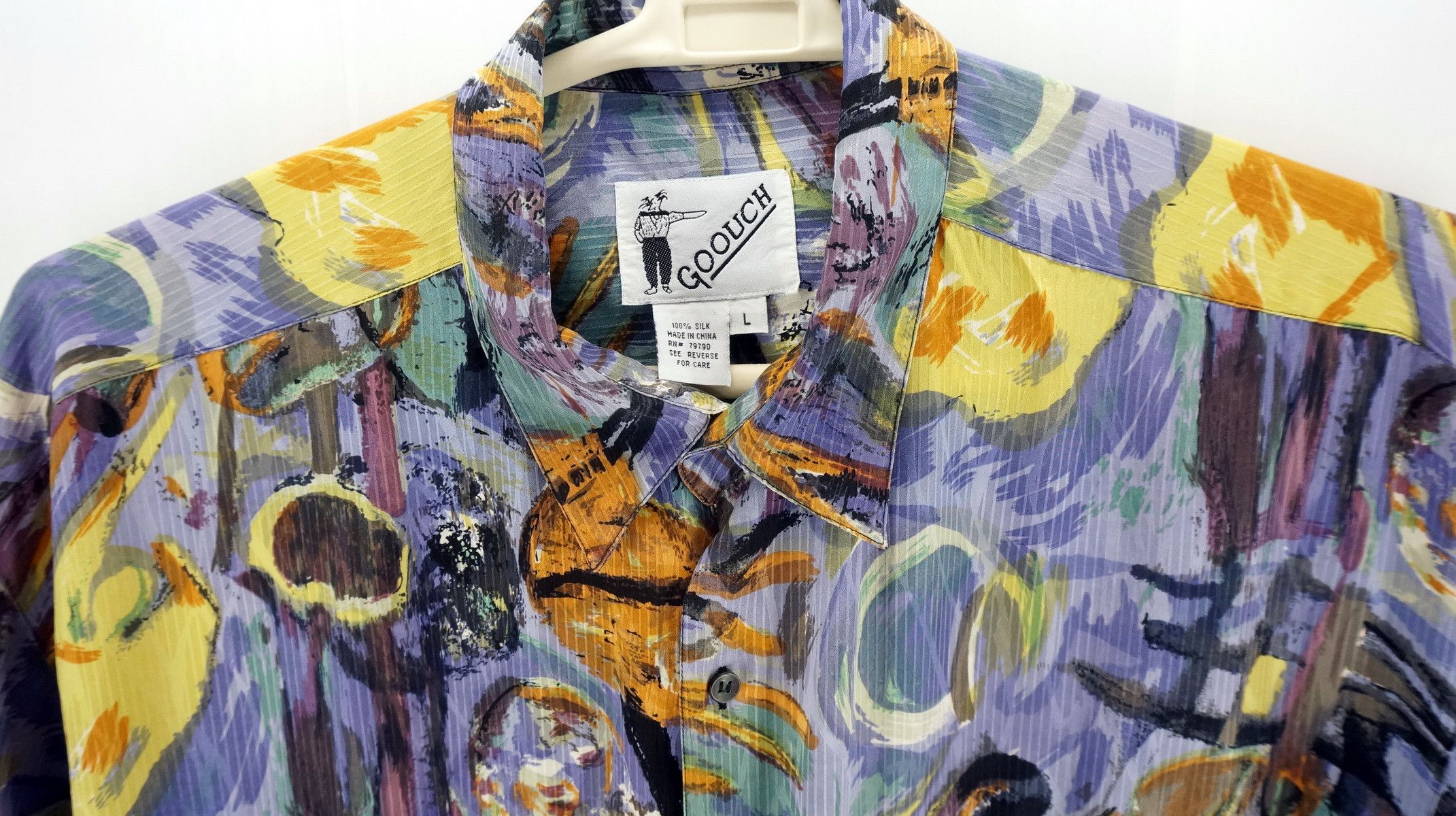 Vintage Vintage 90's GOOUCH Hawaiian Mens Abstract Silk Shirt Size US L / EU 52-54 / 3 - 3 Thumbnail
