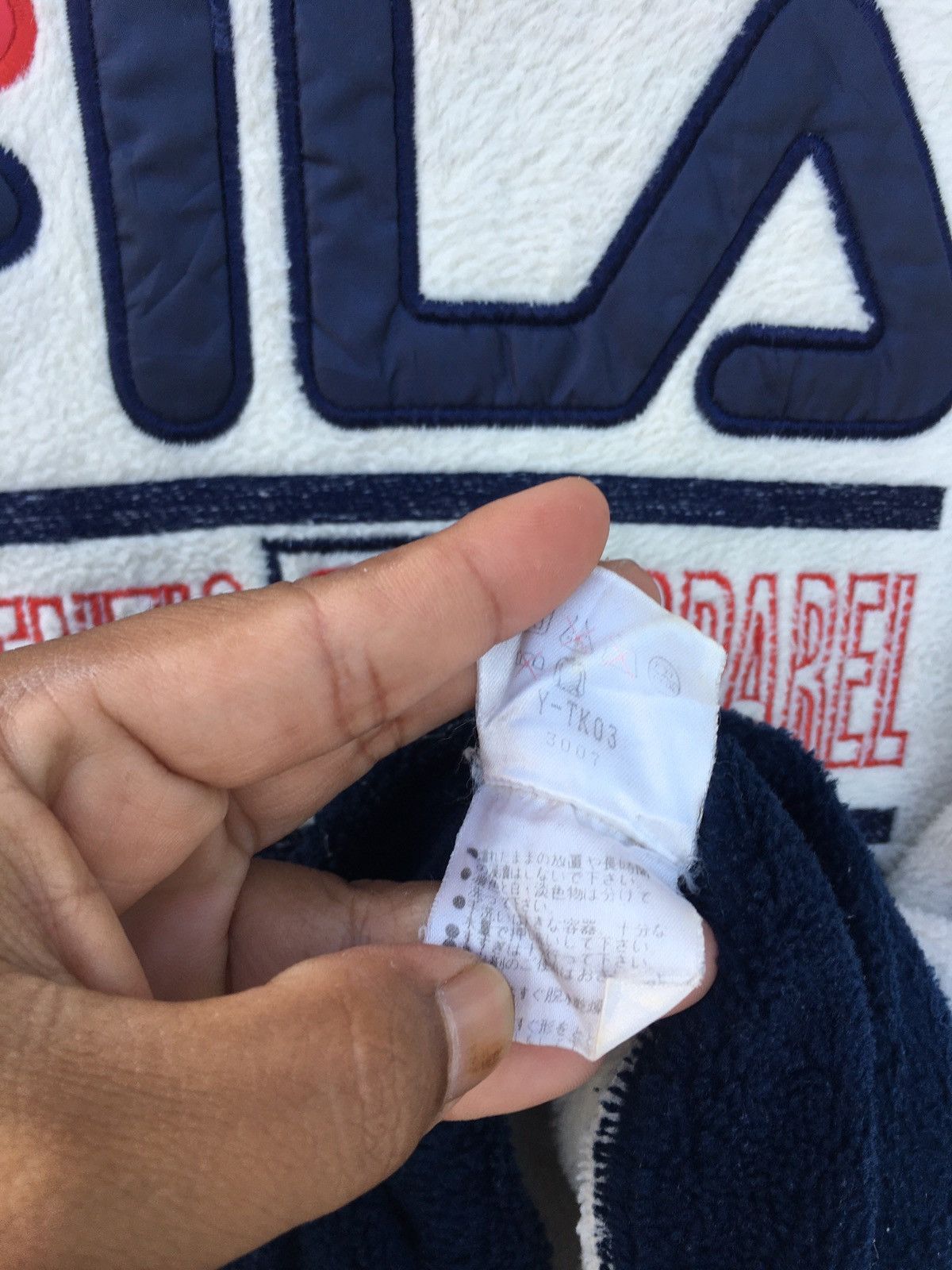 Fila Rare Vintage FILA Sports Biglogo Sweater Size US L / EU 52-54 / 3 - 8 Thumbnail