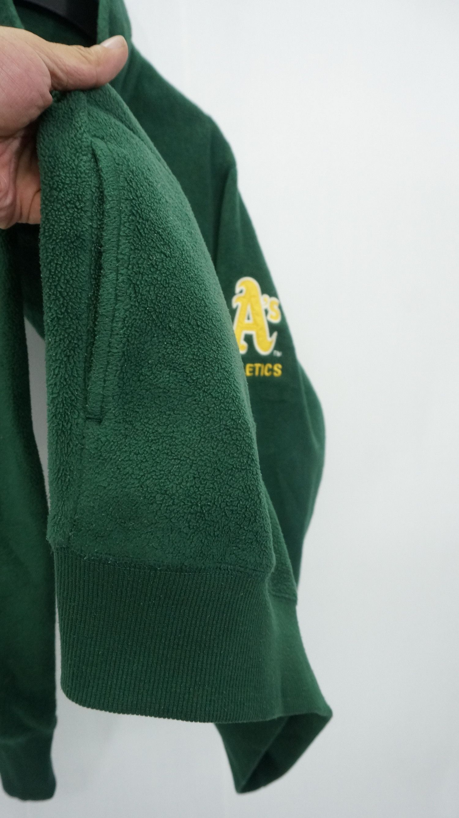 MLB MLB Oakland Athletics x Uniqlo Pull Over Fleece Size US M / EU 48-50 / 2 - 4 Thumbnail
