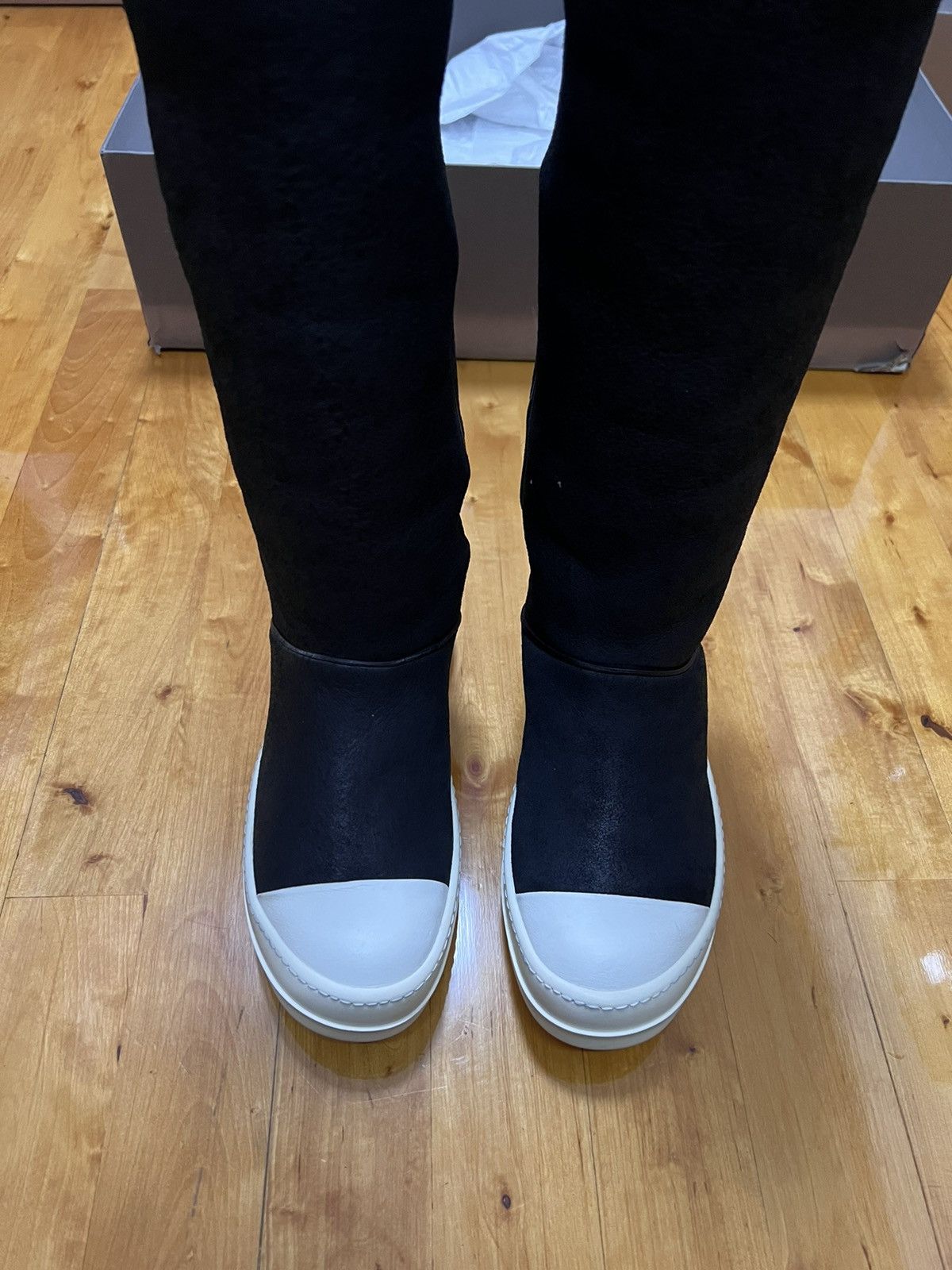Rick Owens RICK OWENS FW14 MOODY SHEARLING TALL BOOTS Size US 7 / IT 37 - 5 Thumbnail