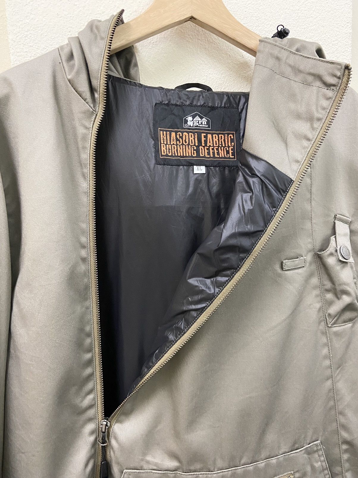 GRN Rare Grn Outdoor Tokyo Japan Hooded Jacket Size US XL / EU 56 / 4 - 17 Thumbnail