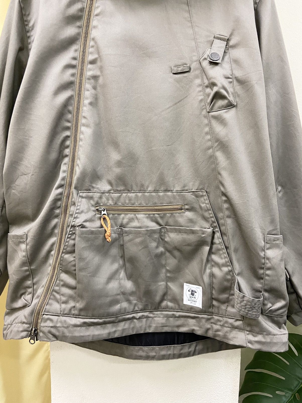GRN Rare Grn Outdoor Tokyo Japan Hooded Jacket Size US XL / EU 56 / 4 - 6 Thumbnail