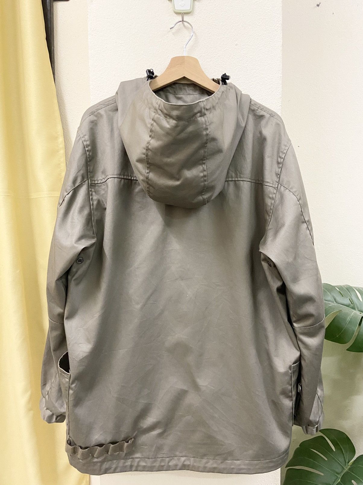GRN Rare Grn Outdoor Tokyo Japan Hooded Jacket Size US XL / EU 56 / 4 - 12 Thumbnail
